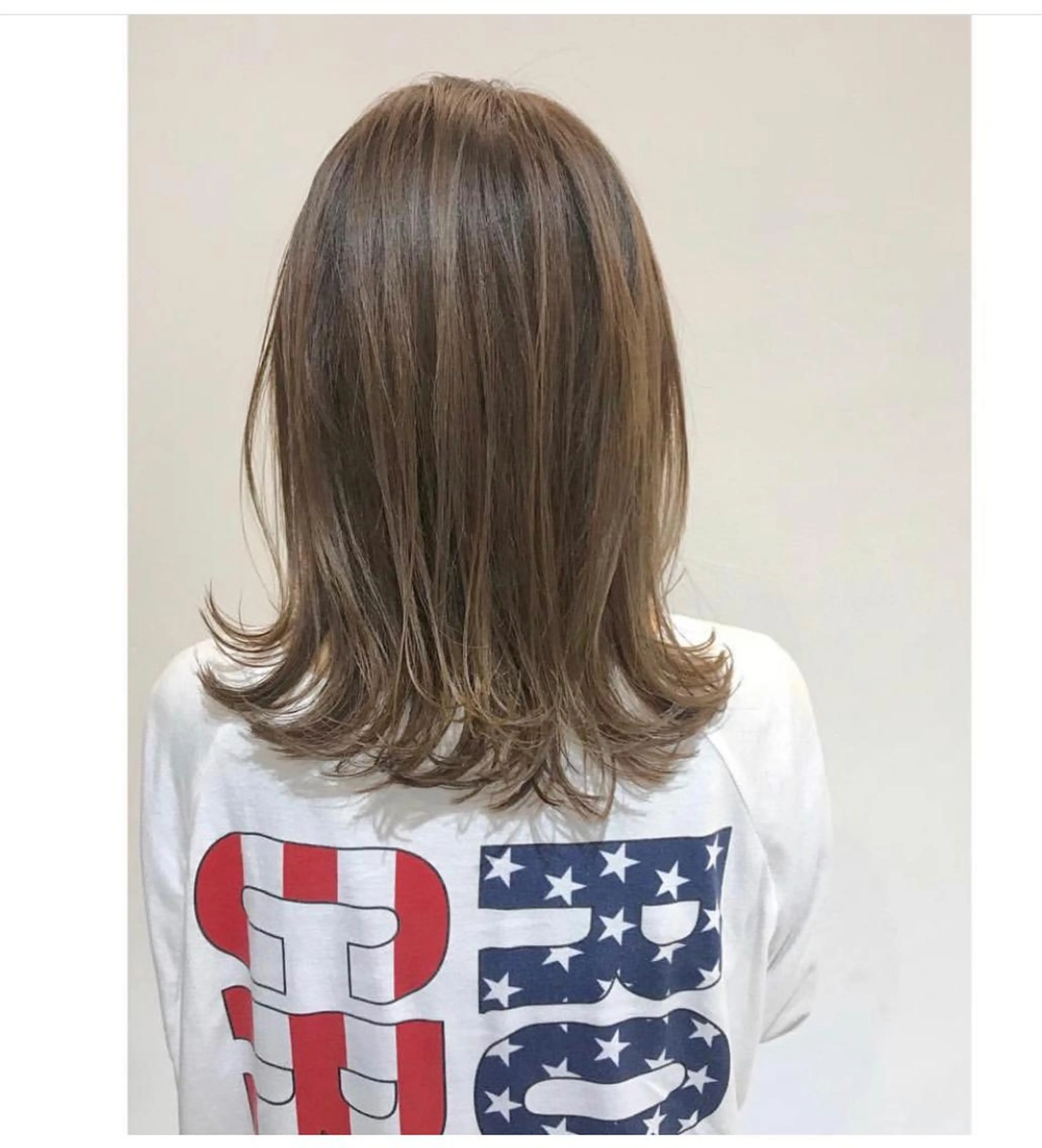 ミディアム カラー ベージュカラー 船津 佳奈美のヘアスタイル