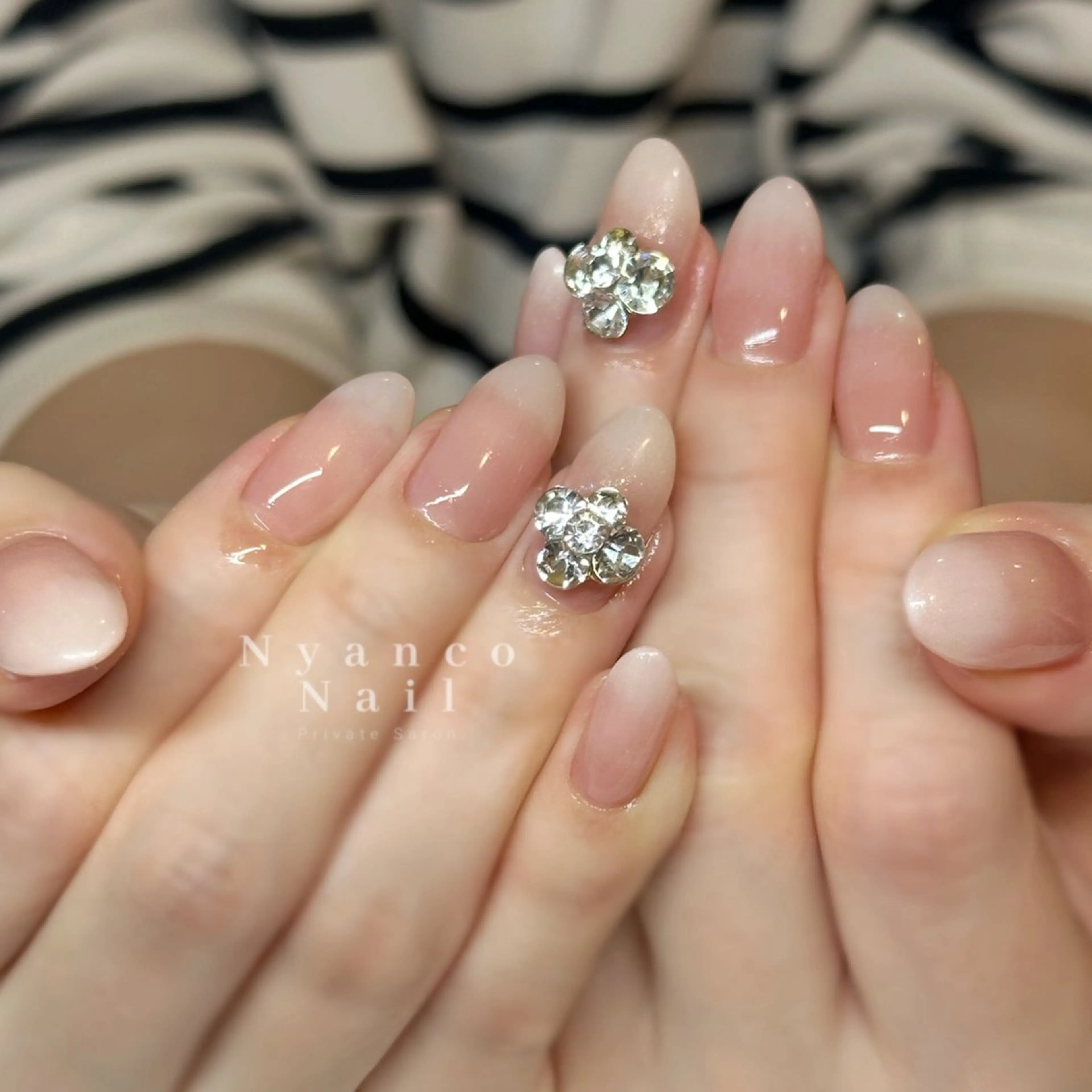 ネイル ジェルネイル グラデーション オフィスネイル シンプルネイル 春ネイル Nyanco Nailのネイルデザイン