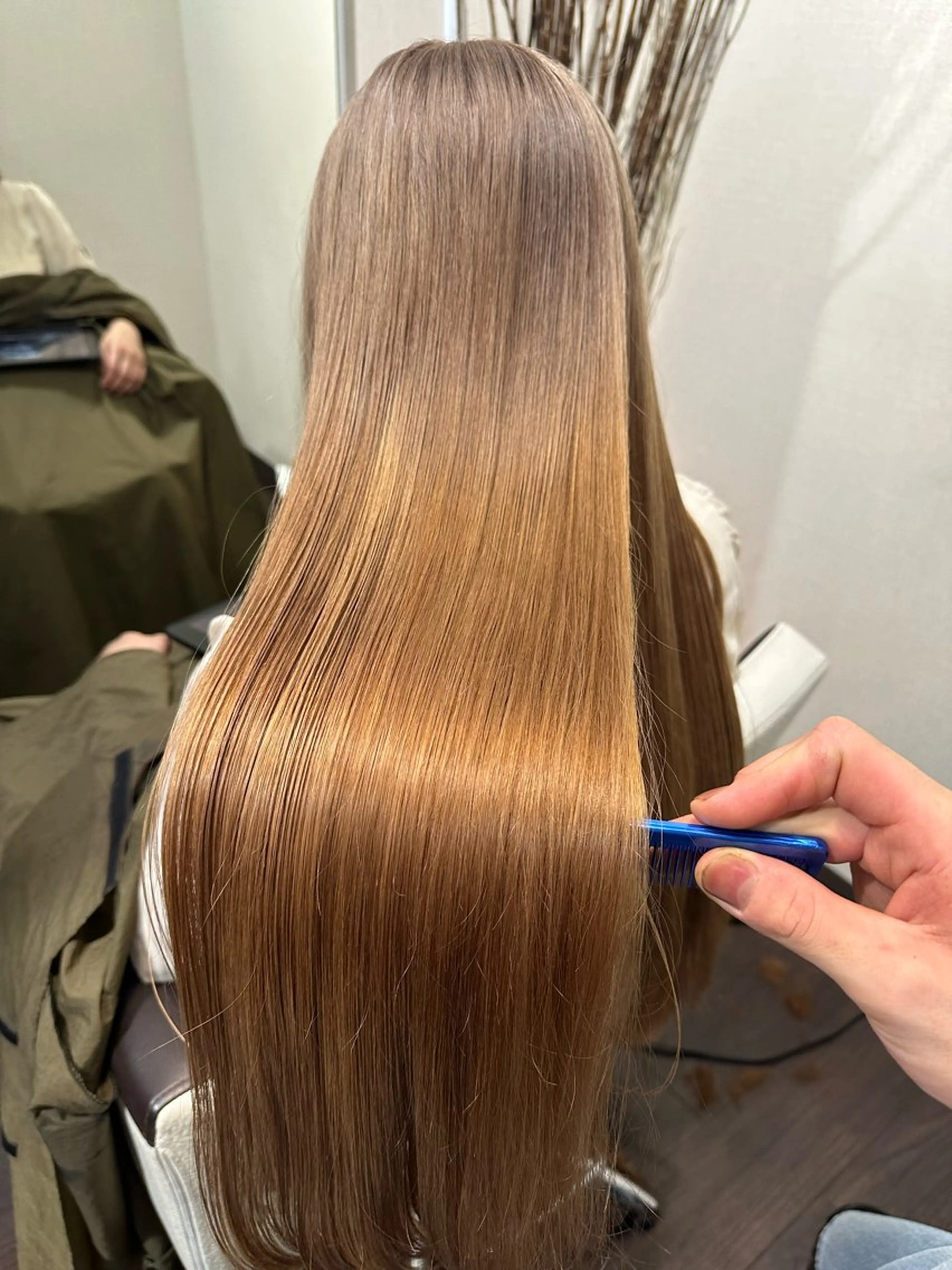 ミディアム カラー カット ヘアカラー トリートメント ヘッドスパ youres hair 東口店所属・🌸ULTOWA🌸 髪質改善/縮毛/店長のヘアスタイル