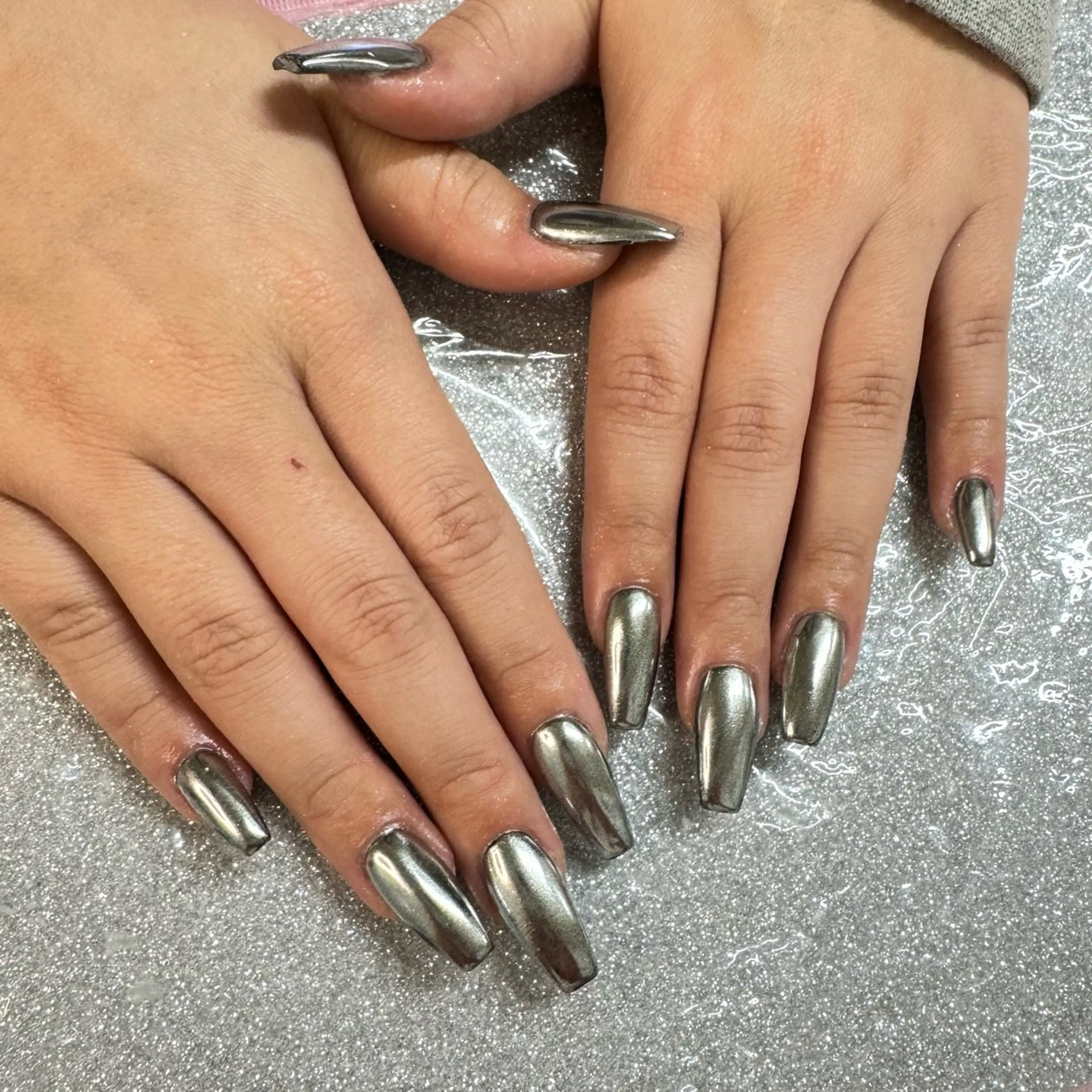 ネイル ハンドネイル VIERU RIRIKA🌻のネイルデザイン