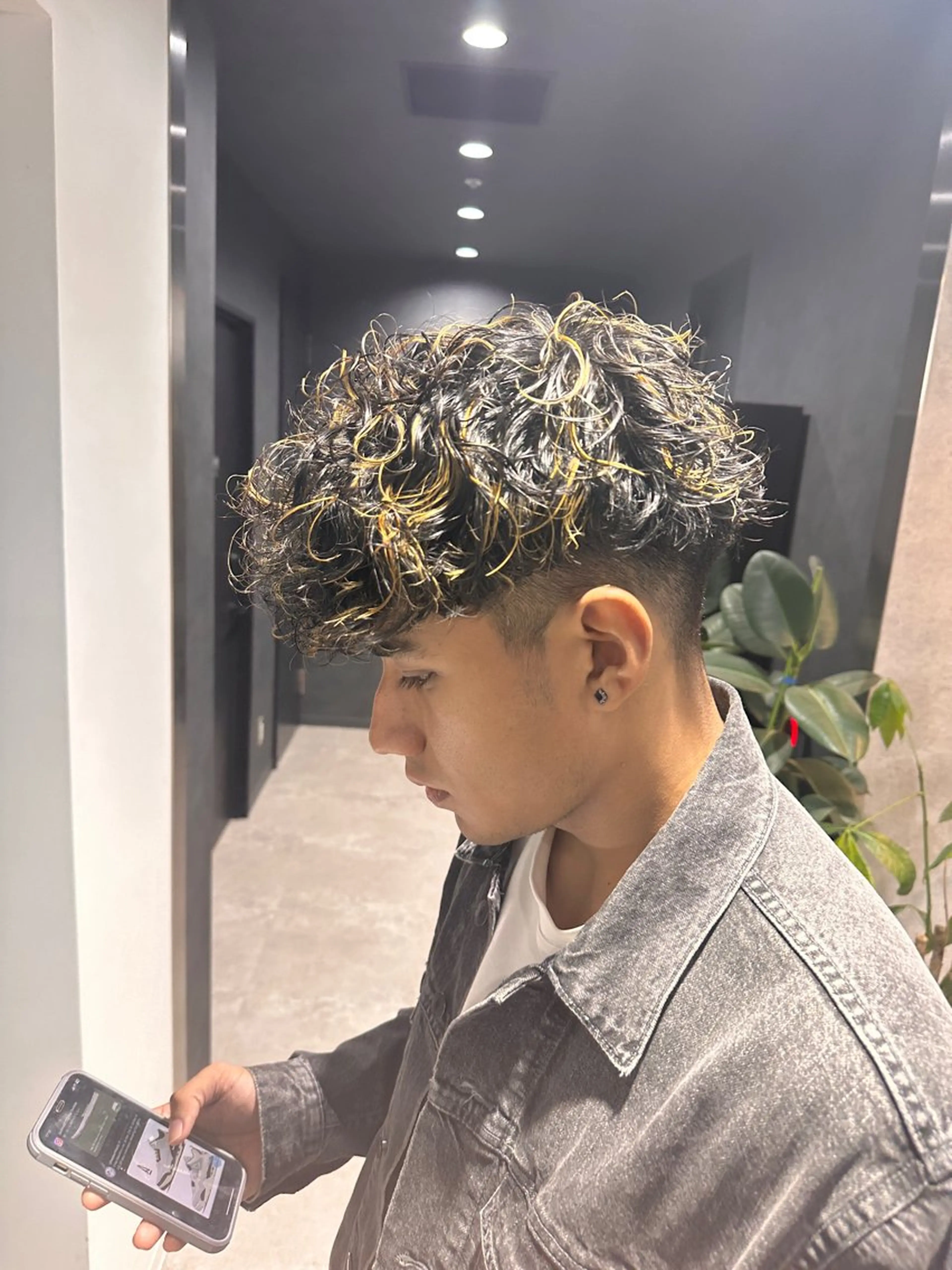 ショート カラー パーマ メンズ 渋谷駅から徒歩1分 BLUCKメンズヘアのヘアスタイル