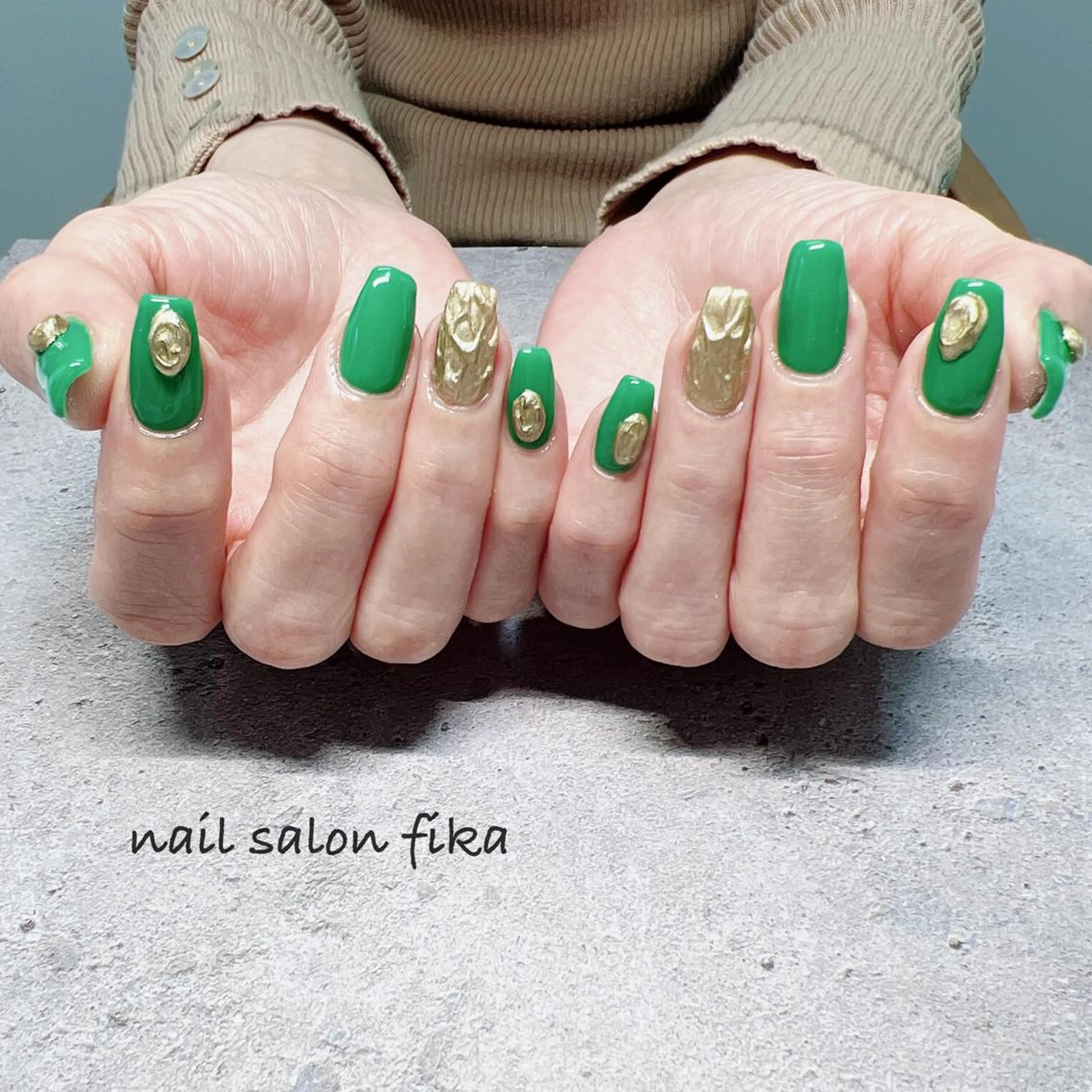 ネイル グリーン nail salon fikaのネイルデザイン