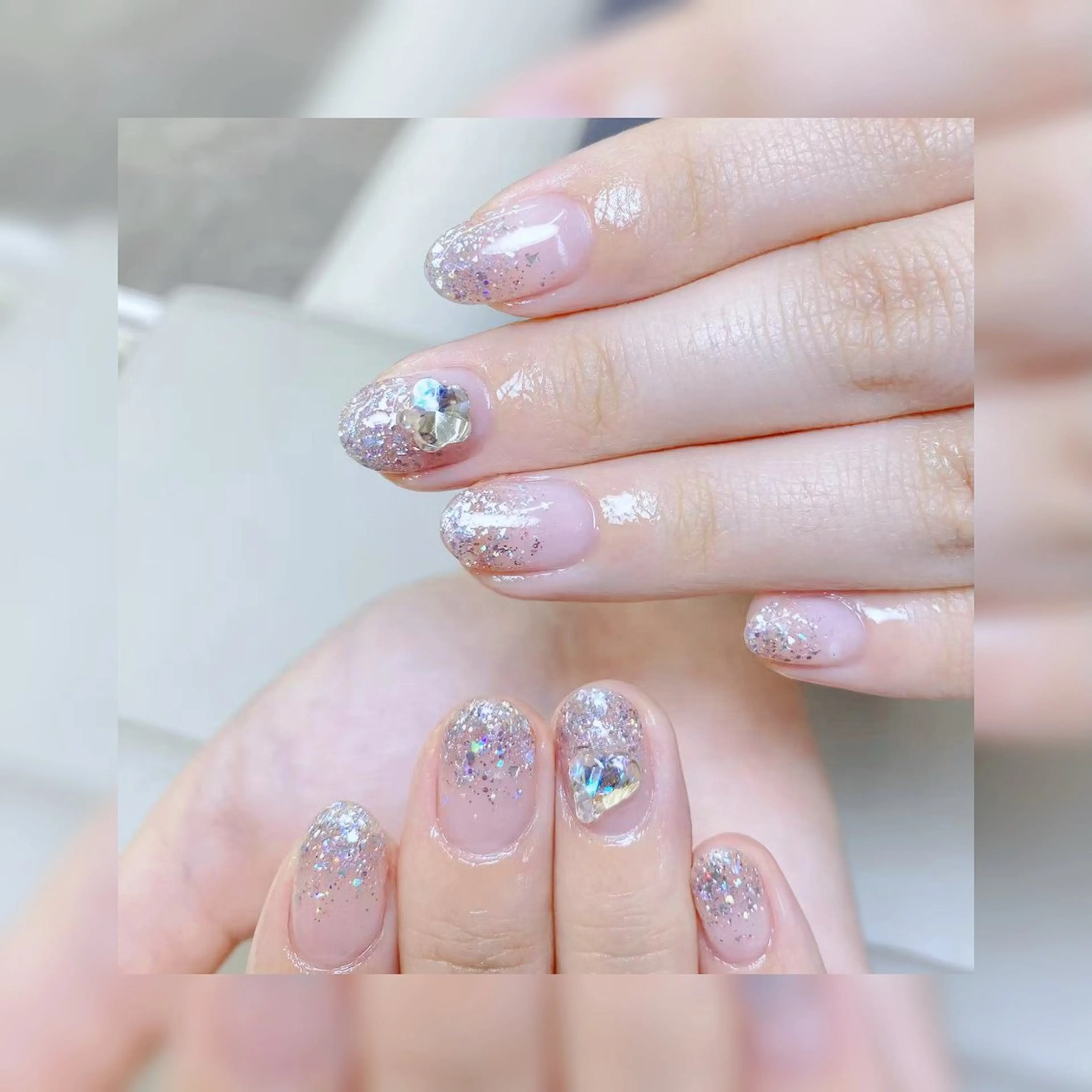 ネイル ハンドネイル AngelChris ビューティーサロンのマツエク・マツパデザイン
