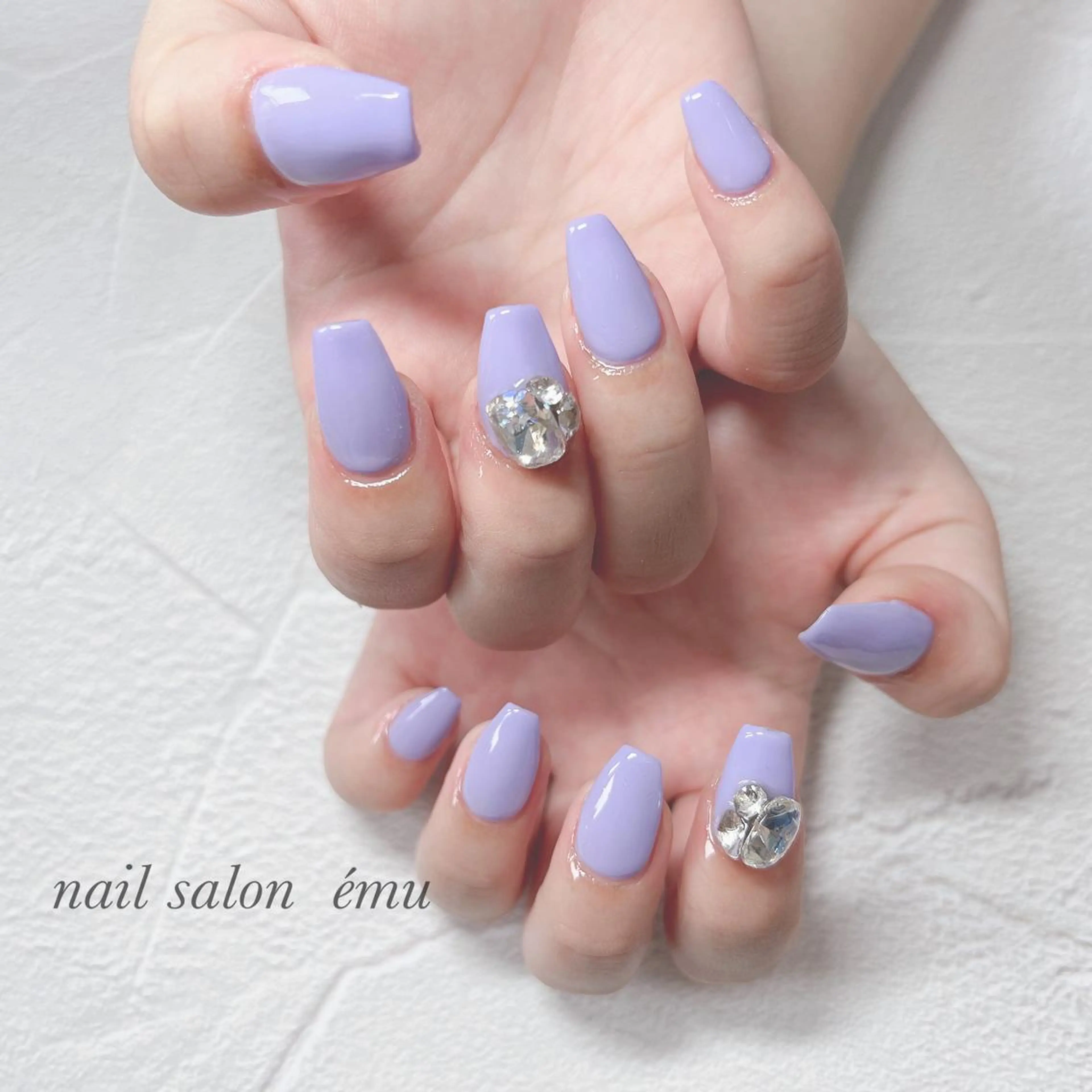 セミロング ネイル ストーンネイル ハンドネイル nail salon émuのネイルデザイン