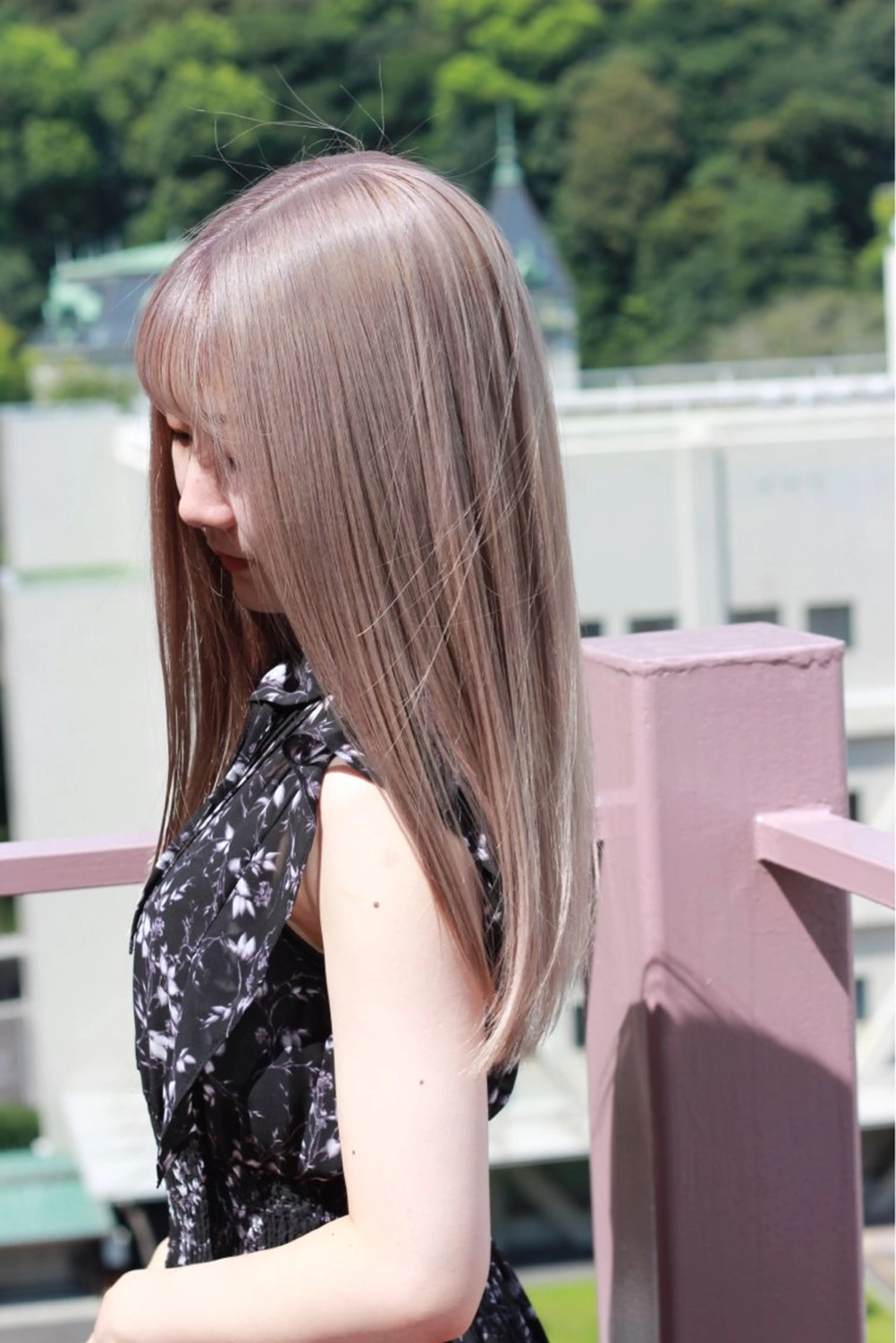 セミロング カラー ベージュカラー ミルクティーベージュ ホワイトミルクティーベージュ ヘアカラー Viage （ビアージュ）のヘアスタイル