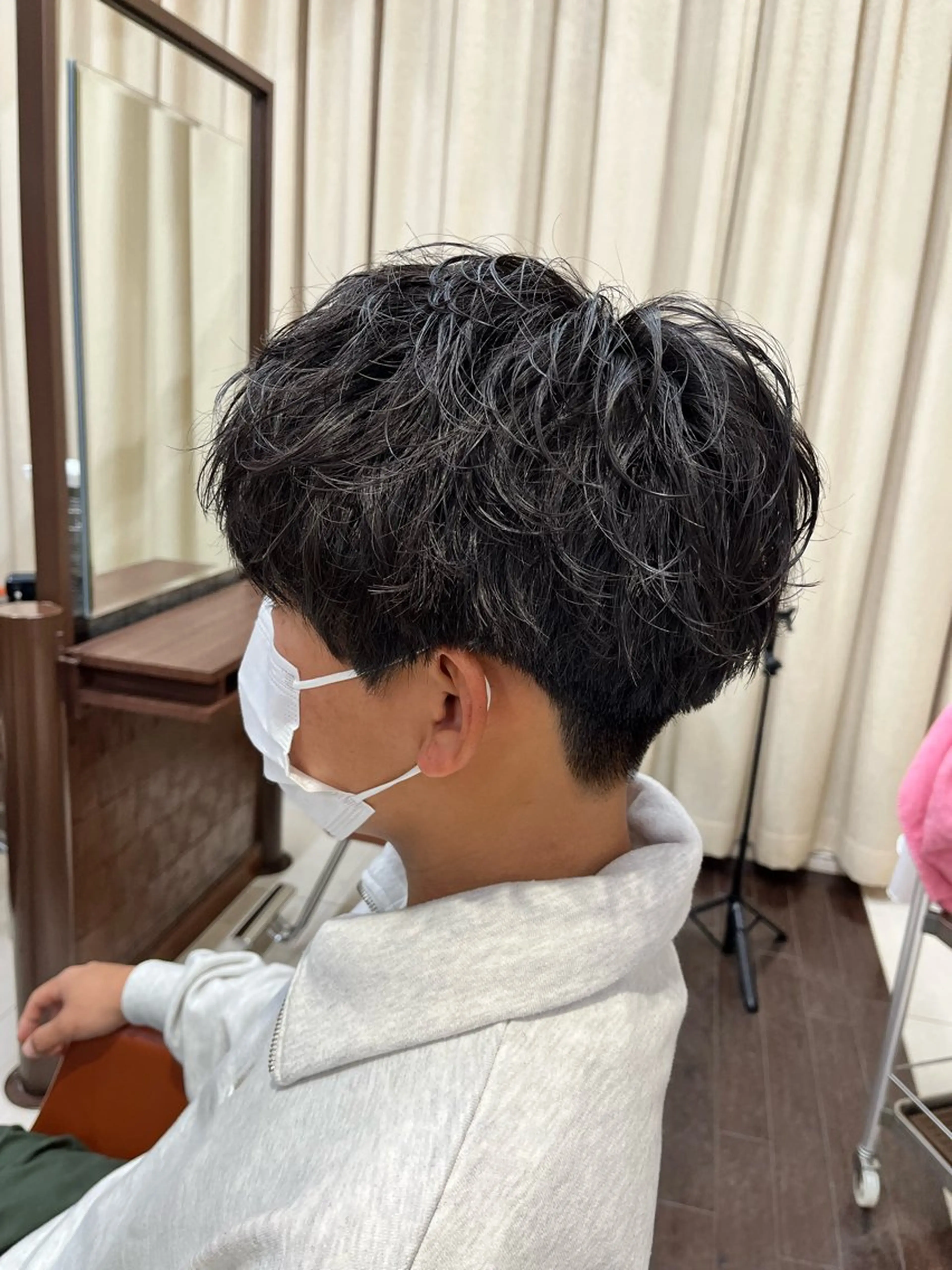 ショート パーマ メンズ メンズパーマ 刈り上げ ショートヘア ニュアンスパーマ AROH men's cut&men's perm 船橋店所属・🧊メンズ特化🧊 高木航希のヘアスタイル