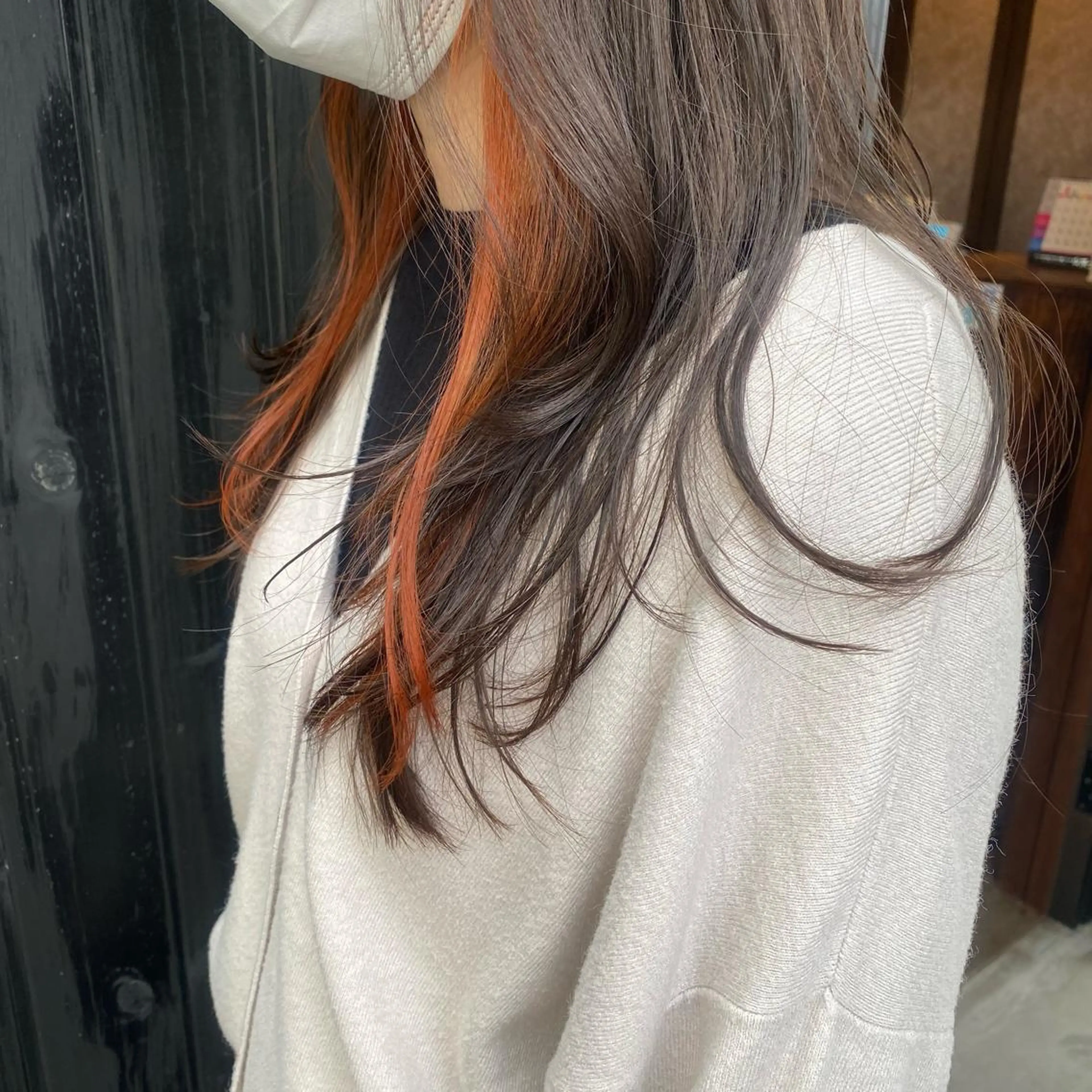 ロング カラー ブリーチ インナーカラー オレンジ 青とそら いしざかのヘアスタイル