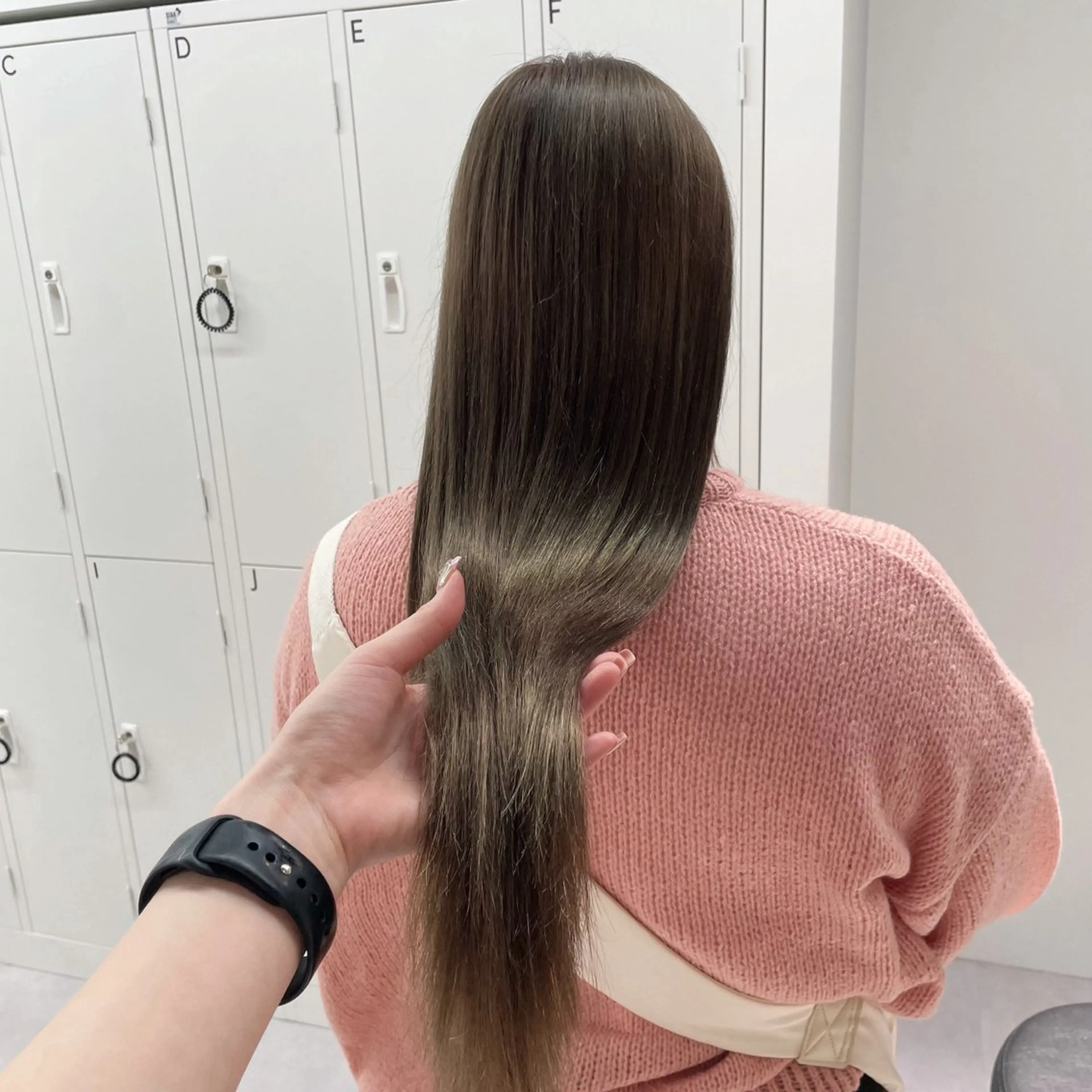 ロング カラー ブリーチ グレージュ カット ヘアカラー トリートメント 🤍haruna 🤍SUIのヘアスタイル