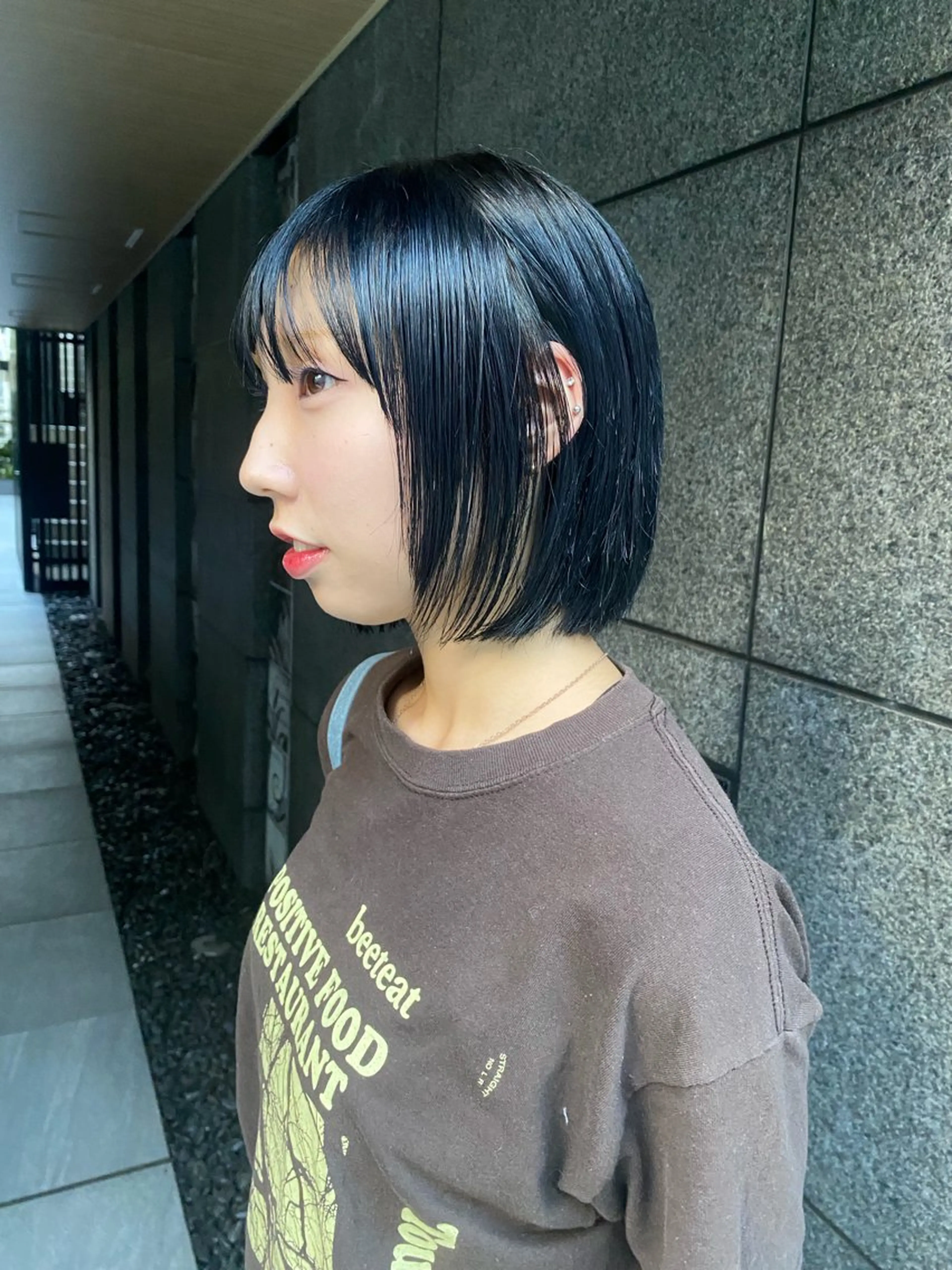 ショート ヘアカラー 室谷 侑奈のヘアスタイル