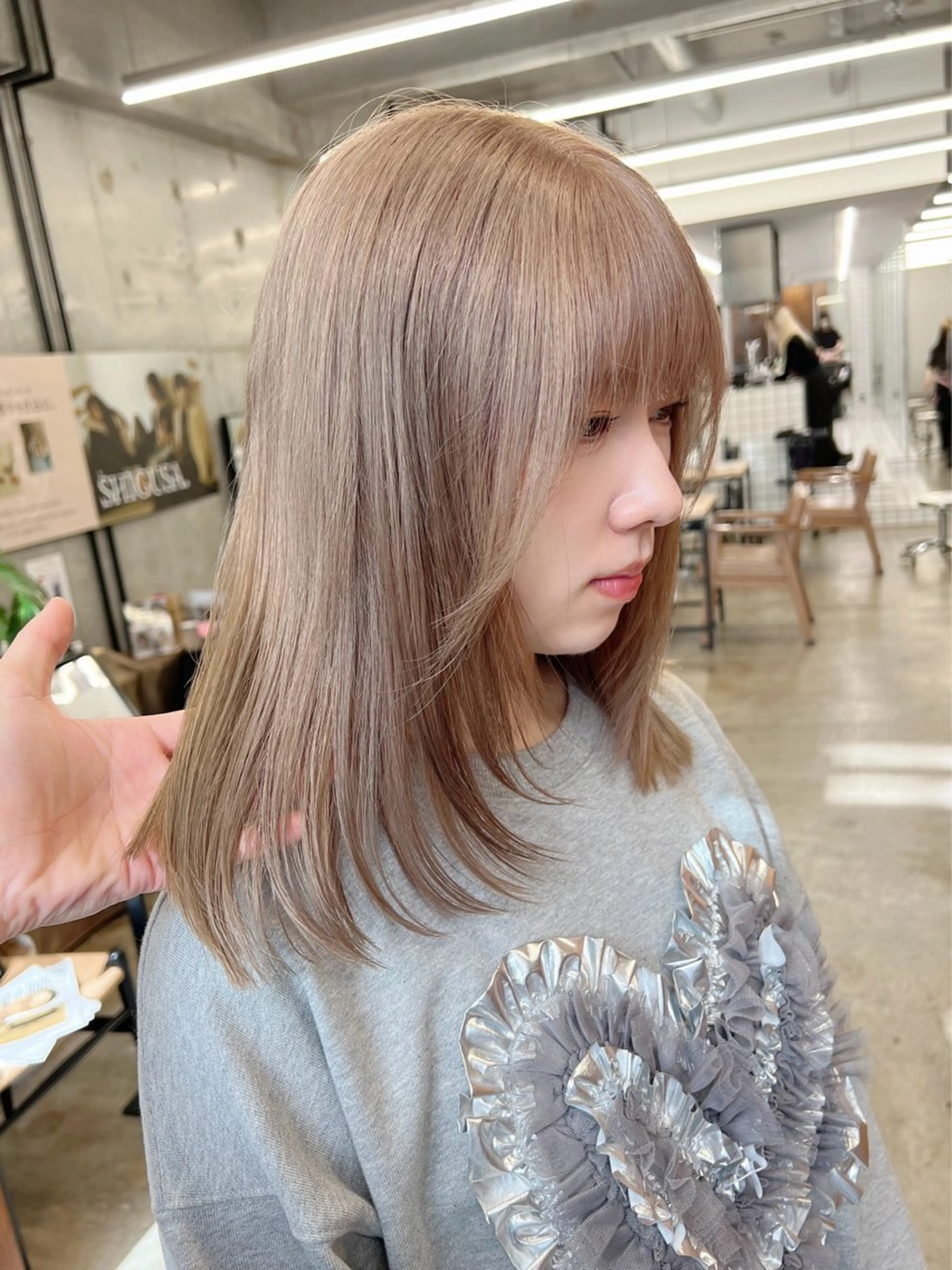 ミディアム カラー カット ヘアカラー トリートメント 🍂顔まわりカットと ミルクティー🍼翔太のヘアスタイル