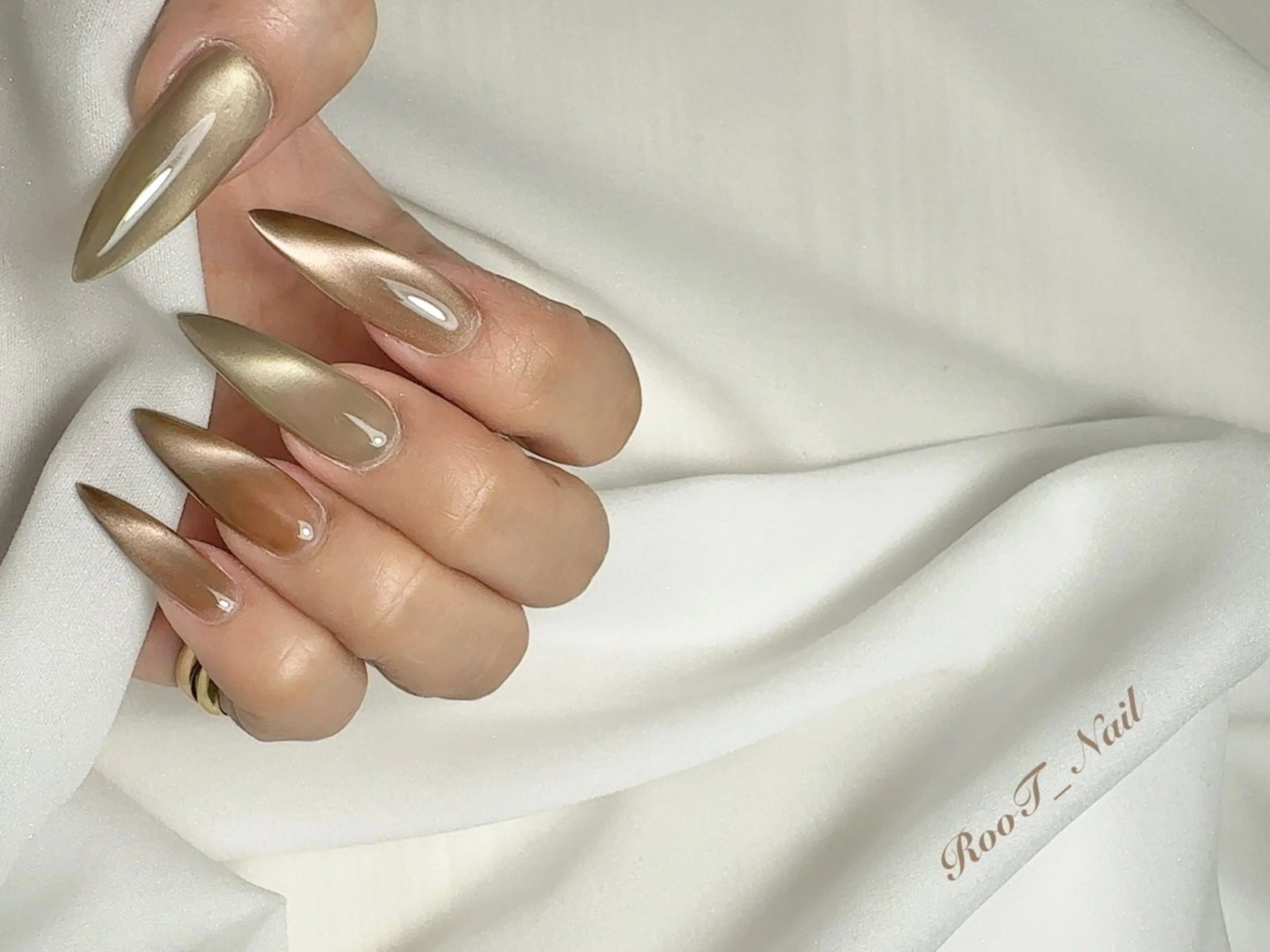 ネイル マグネットネイル ハンドネイル RooT Nailのネイルデザイン