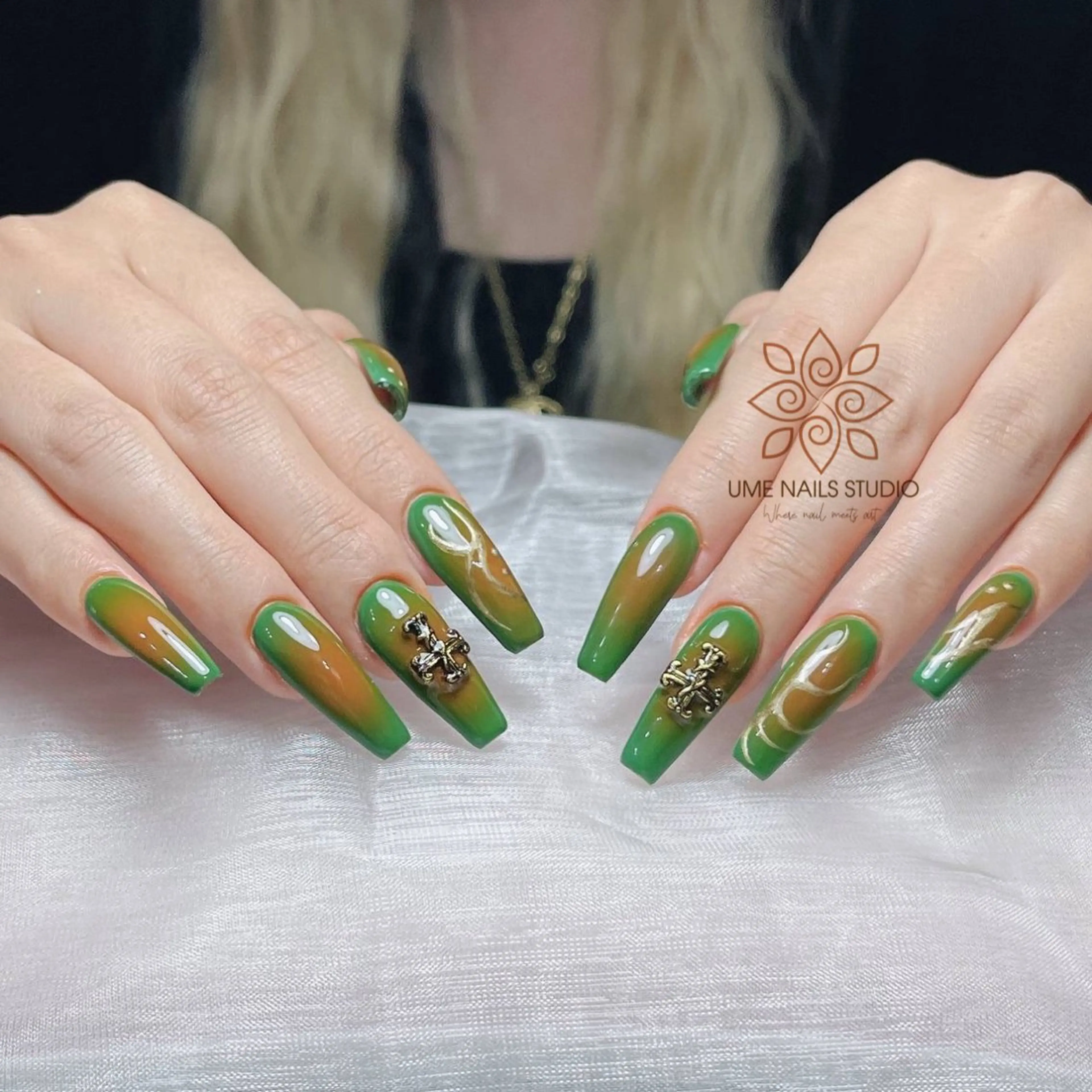 ネイル チークネイル クリアネイル ガーリー キラキラネイル 韓国ネイル ハンドネイル Ume Nail Studioのネイルデザイン