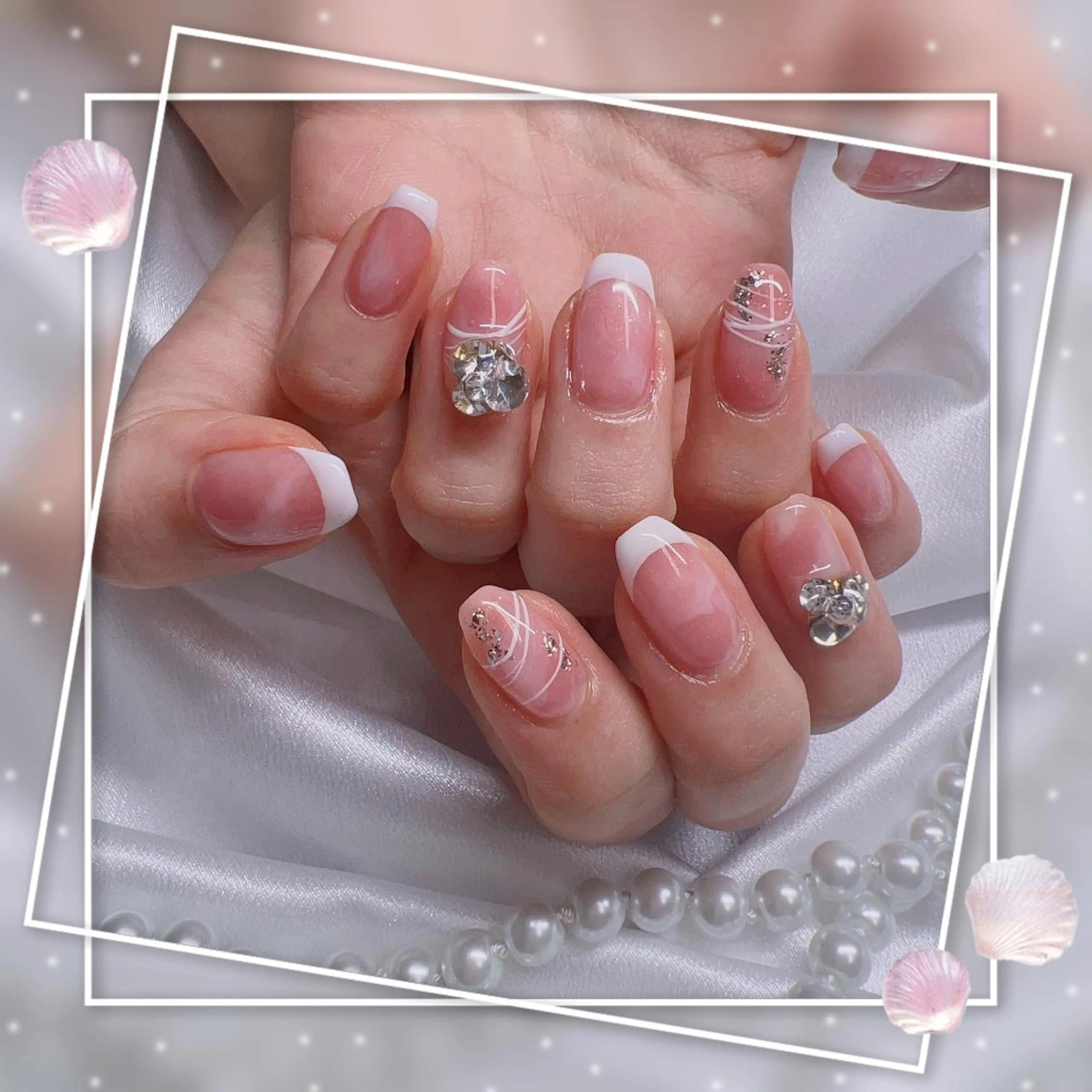 ネイル フレンチネイル キラキラネイル 韓国ネイル マグネットネイル マグネットフレンチ ハンドネイル ハンドケア Chill Nailsalonのネイルデザイン