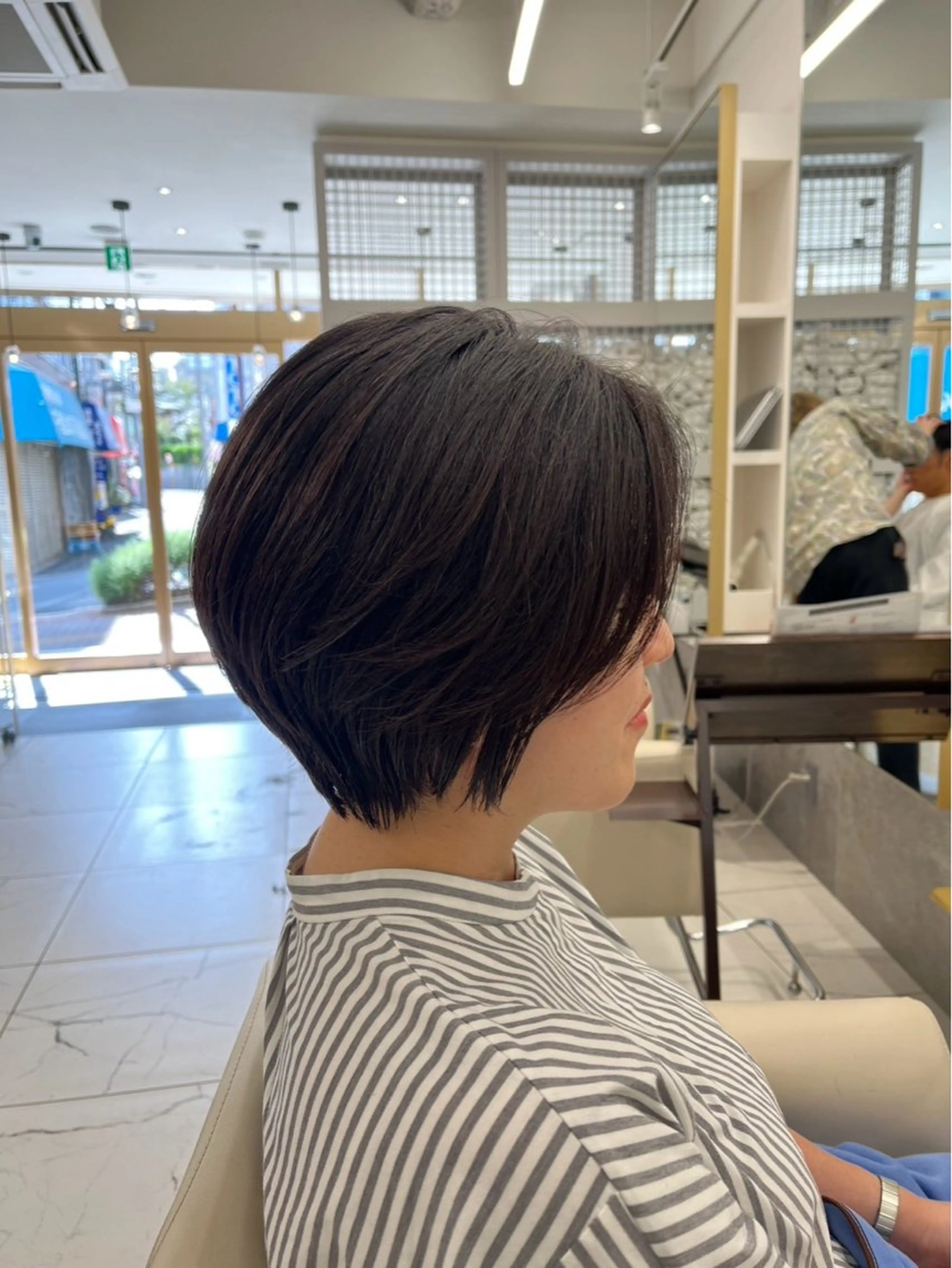 ショート 里見 愛梨のヘアスタイル