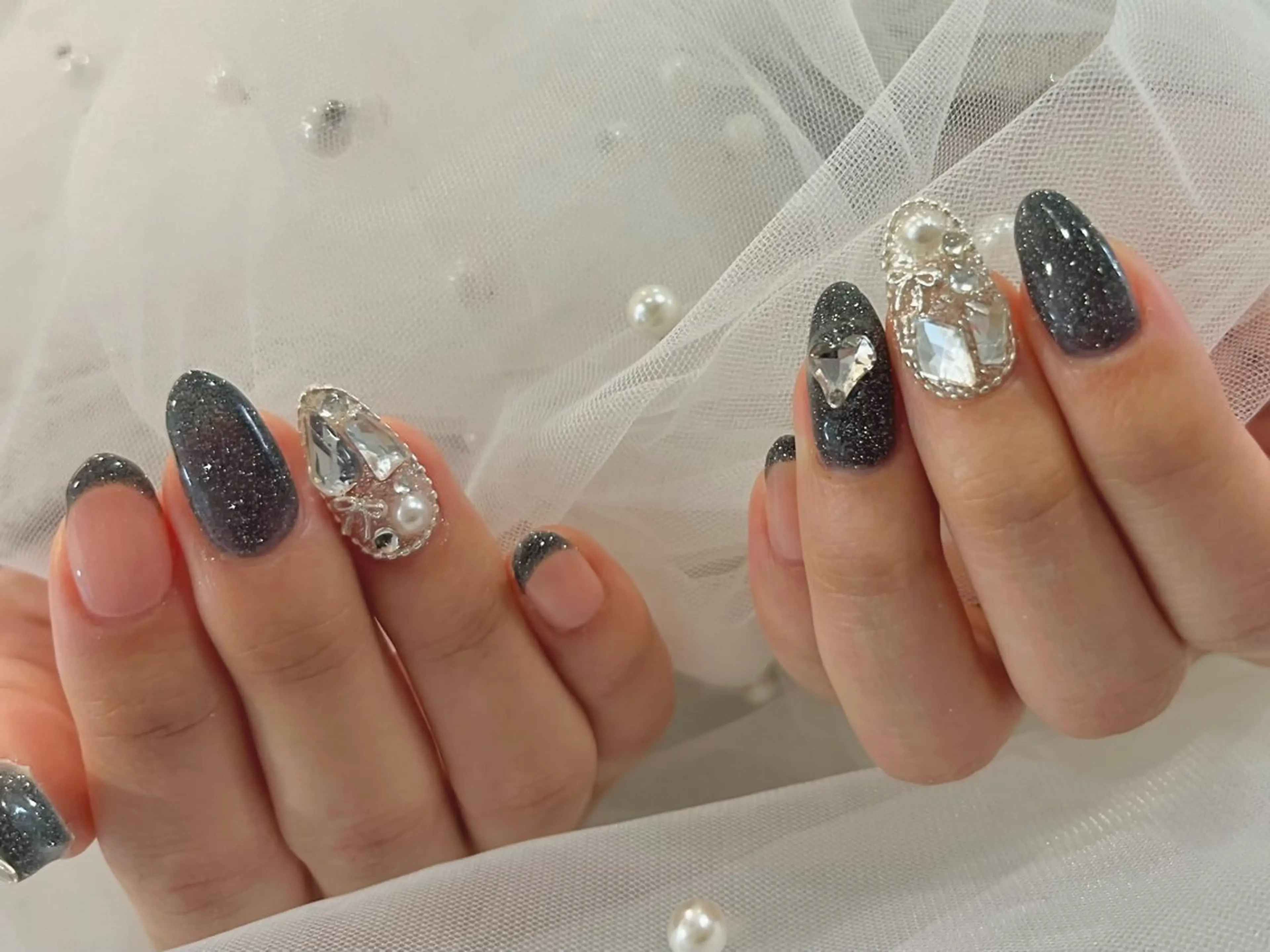 ミディアム ハンドネイル NAIL SALON FLOR所属・キラキラネイル/ 韓国ネイルMAKIのネイルデザイン