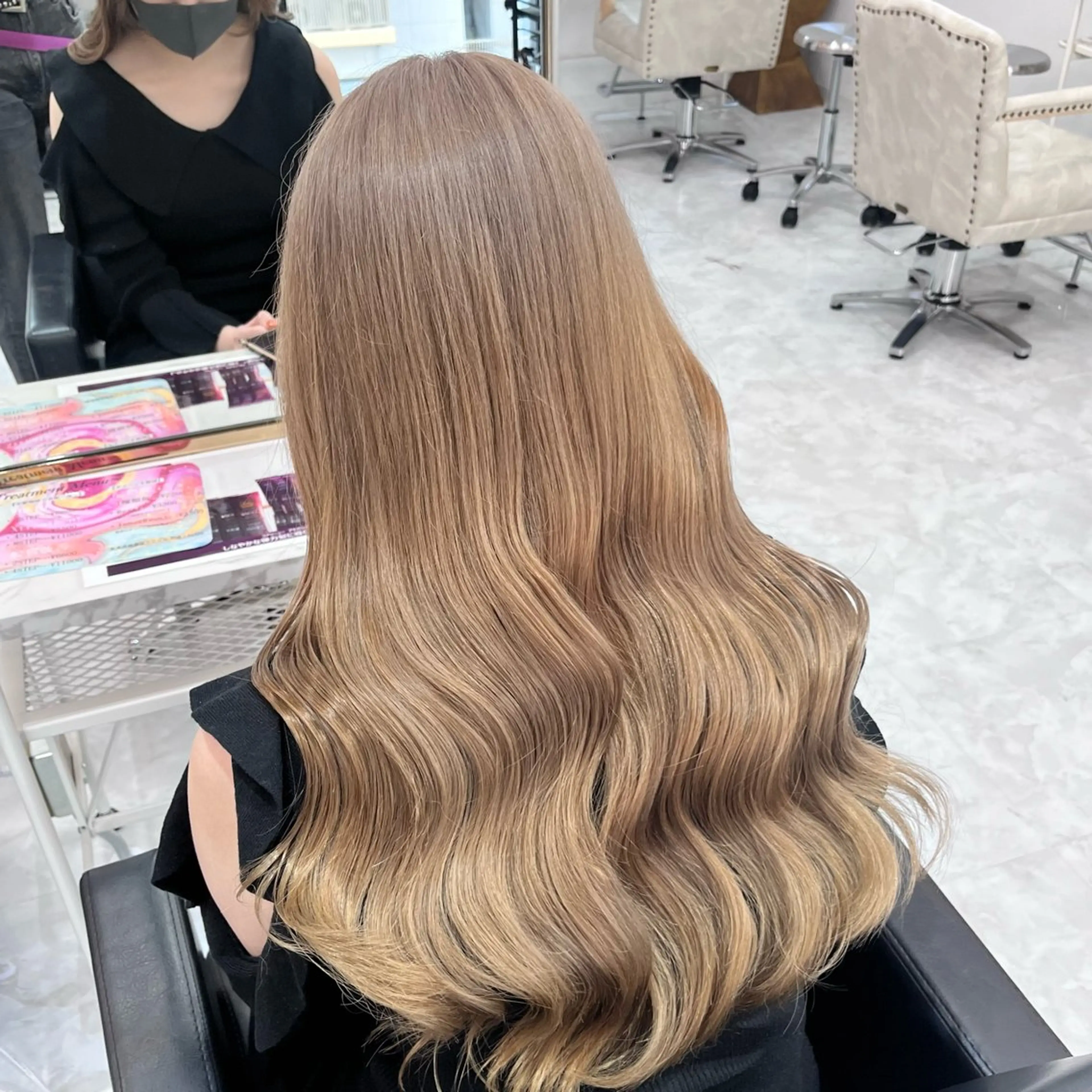 ロング カラー ヘアアレンジ 🎀韓国ヘア🎀 𝐬𝐚𝐫𝐚🎀のヘアスタイル