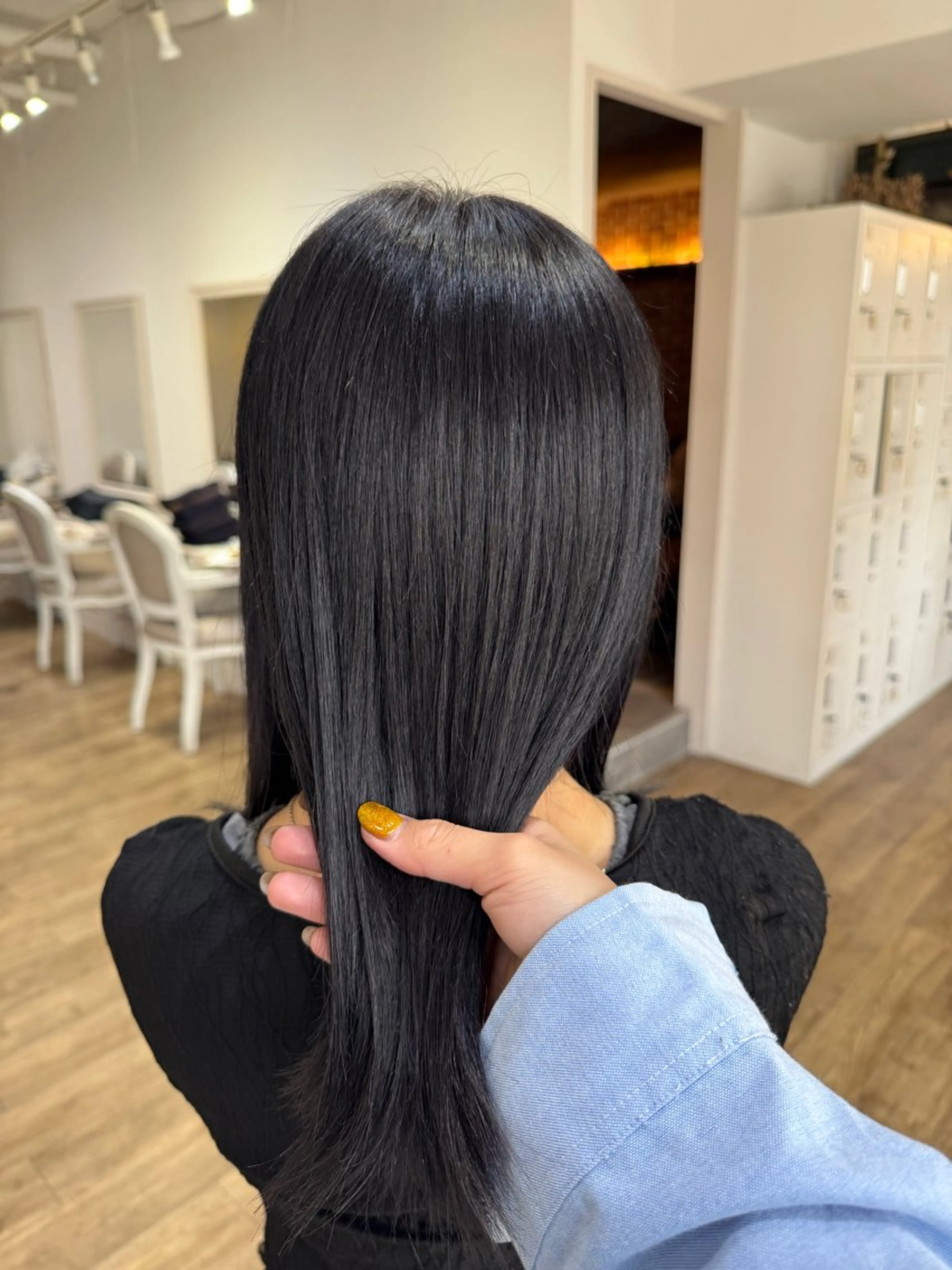 《黒染め使わない‼️》暗くしたい方、濃い色味入れたい方必見⭐︎⭐︎⭐︎アディクシーカラー＋7種トリートメント✨🎀の写真