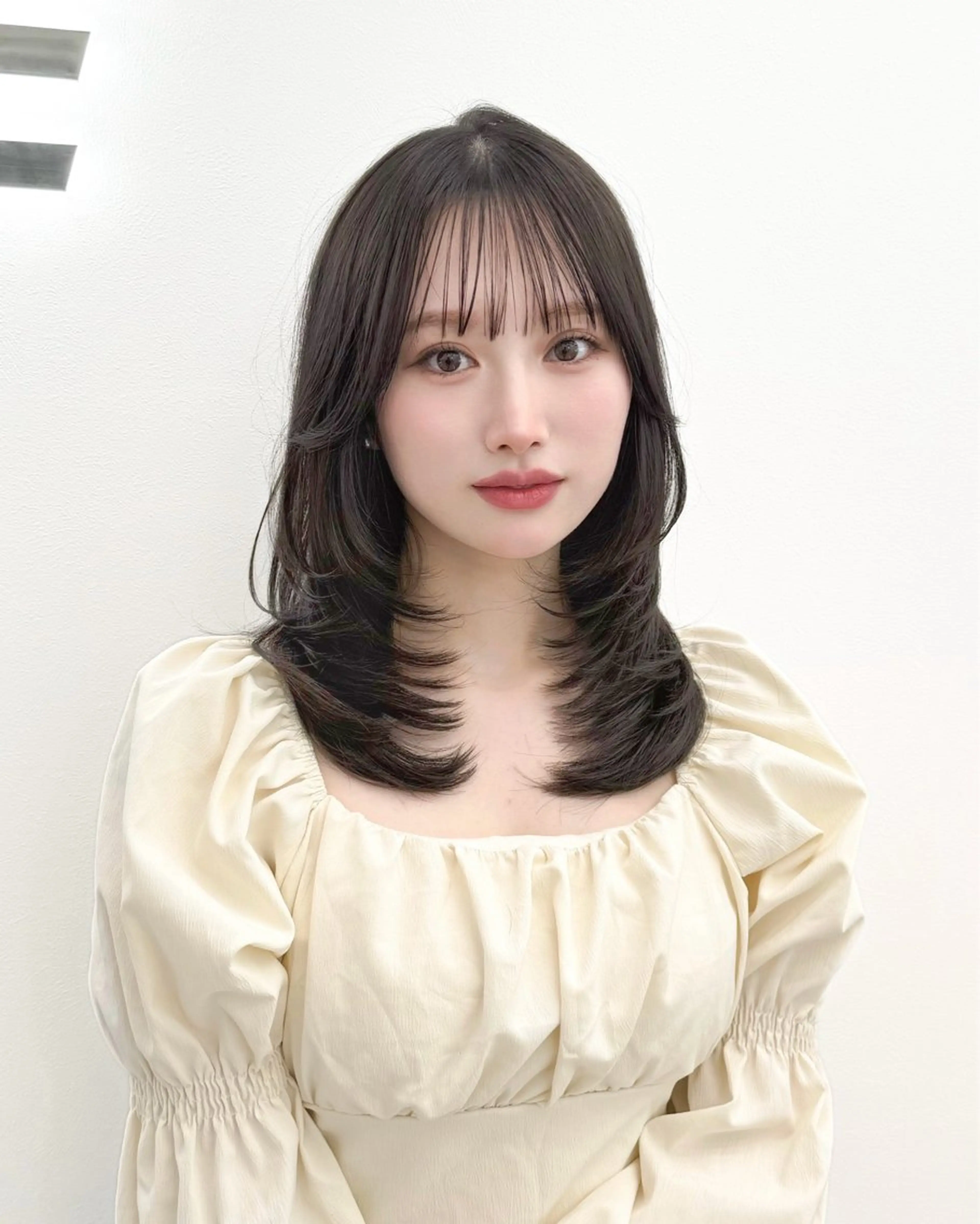 ミディアム カラー ハッシュカット ヨシンモリ 韓国風ヘア レイヤーカット ワンホンレイヤー 大人っぽ韓国レディ レイヤー🤍RIKUのヘアスタイル