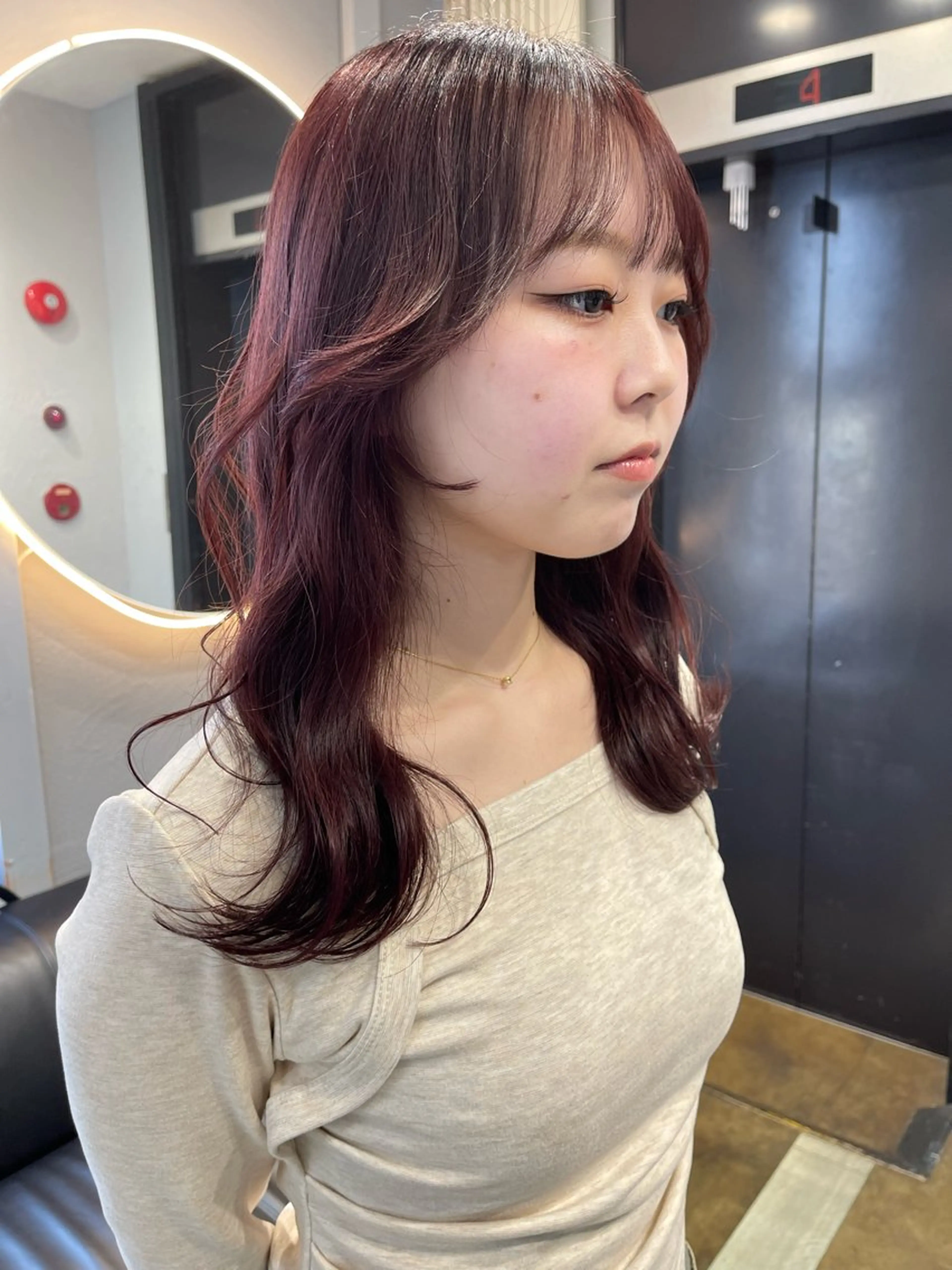 セミロング カラー ベージュカラー ブリーチ ケアブリーチ デザインカラー ダブルカラー カット ヘアカラー 宮崎　達也 ブリーチ／レイヤーのヘアスタイル