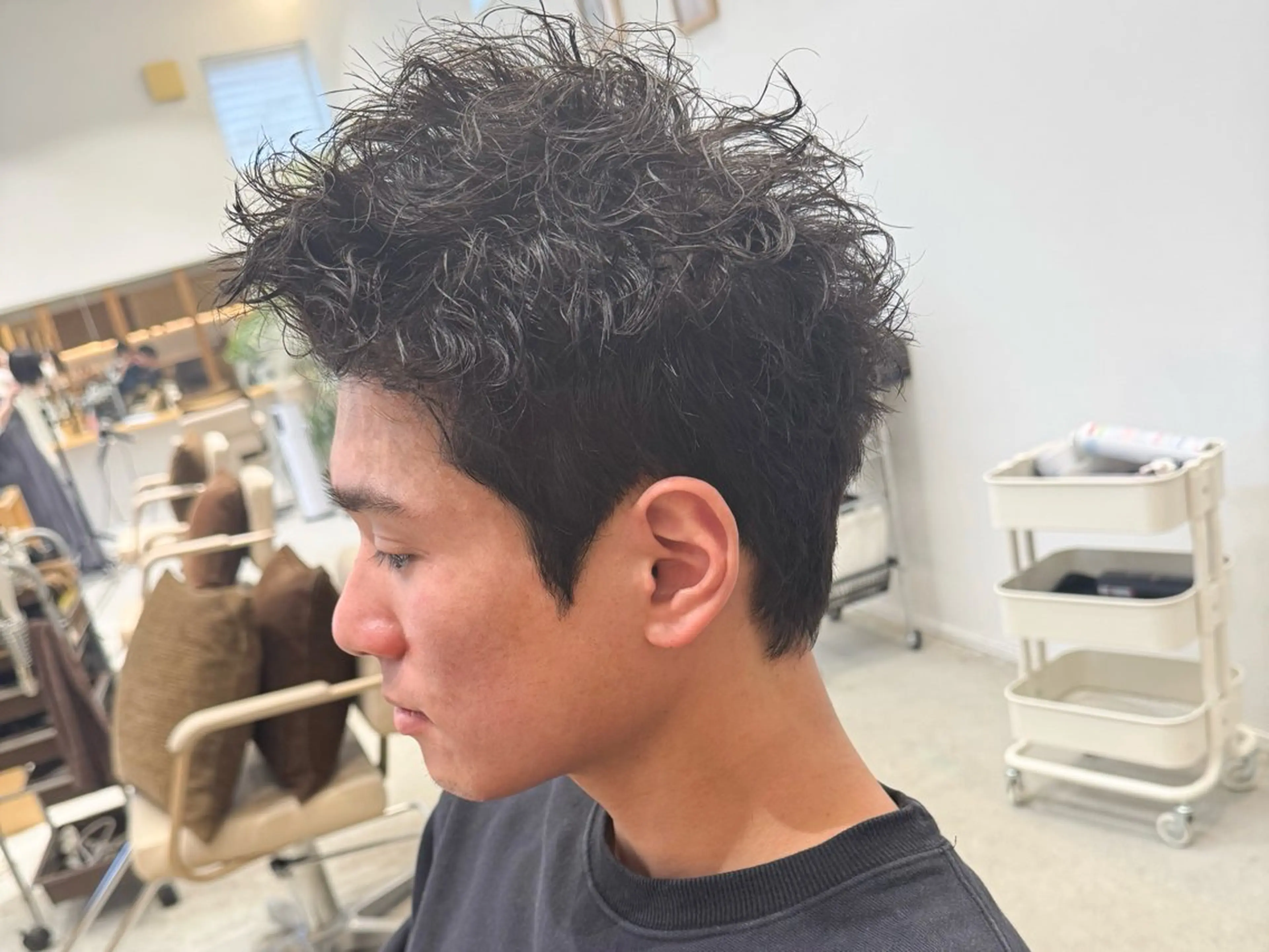 ショート パーマ メンズ メンズパーマ スパイキーショート ツイストスパイラルパーマ ショートヘア スパイラルパーマ カット パーマ トリートメント 服部 雄輝のヘアスタイル