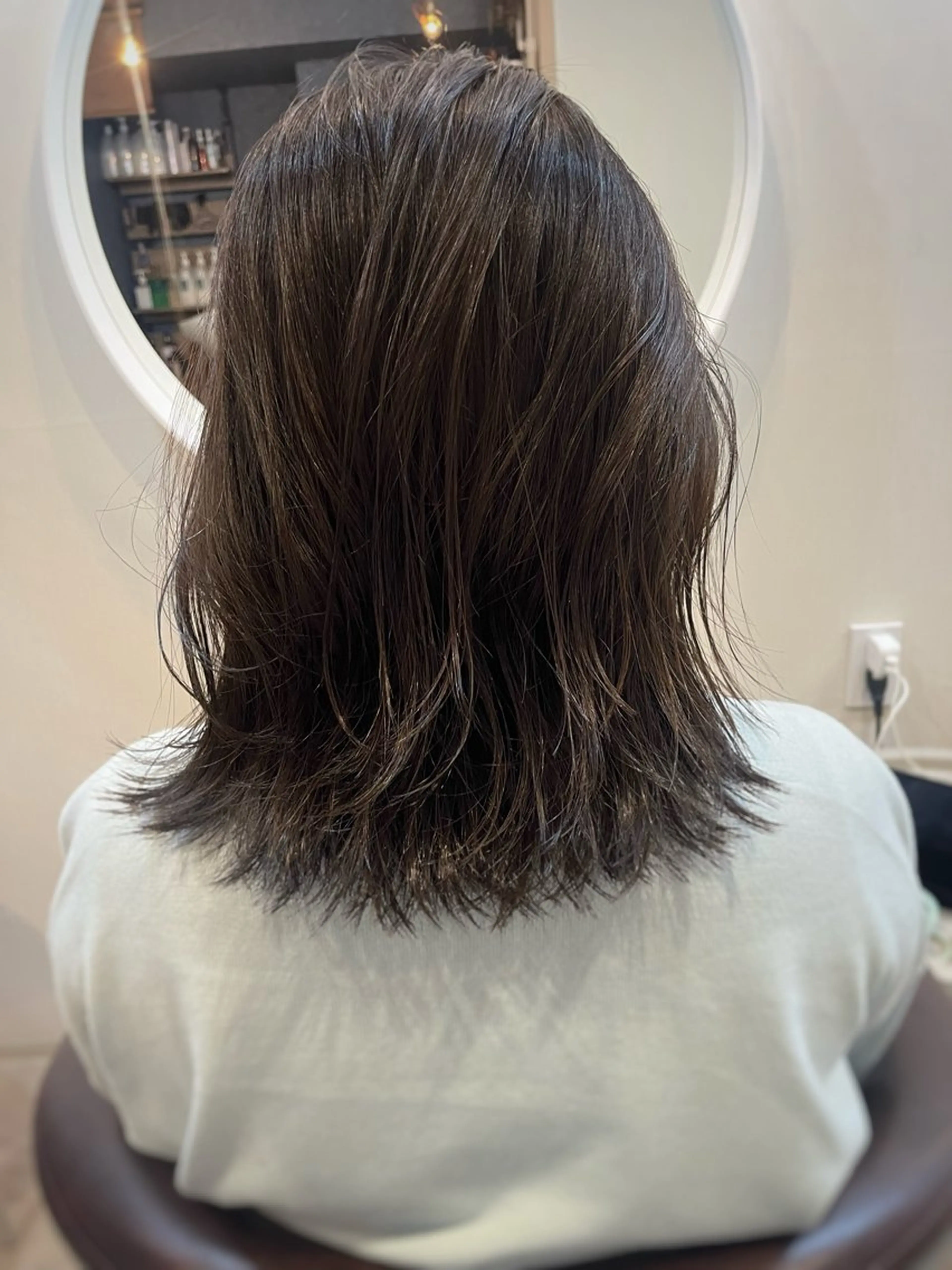 ミディアム カラー カット ヘアカラー トリートメント 下石怜子/レイヤー カット/透明感カラーのヘアスタイル