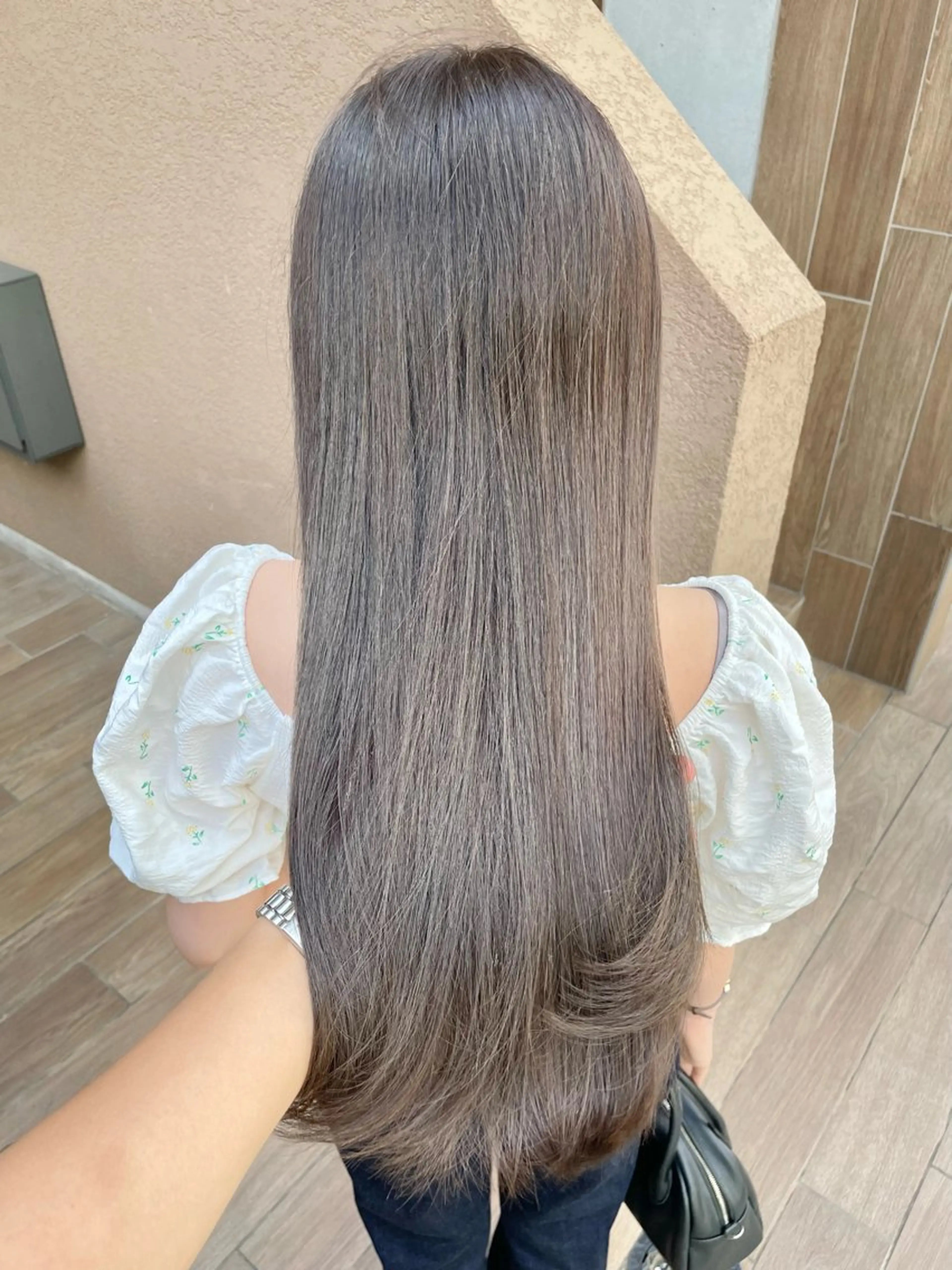 セミロング カラー ヘアカラー Sac.恵比寿所属・🫧艶髪カラー/ 透明感カラー/ヒマリのヘアスタイル