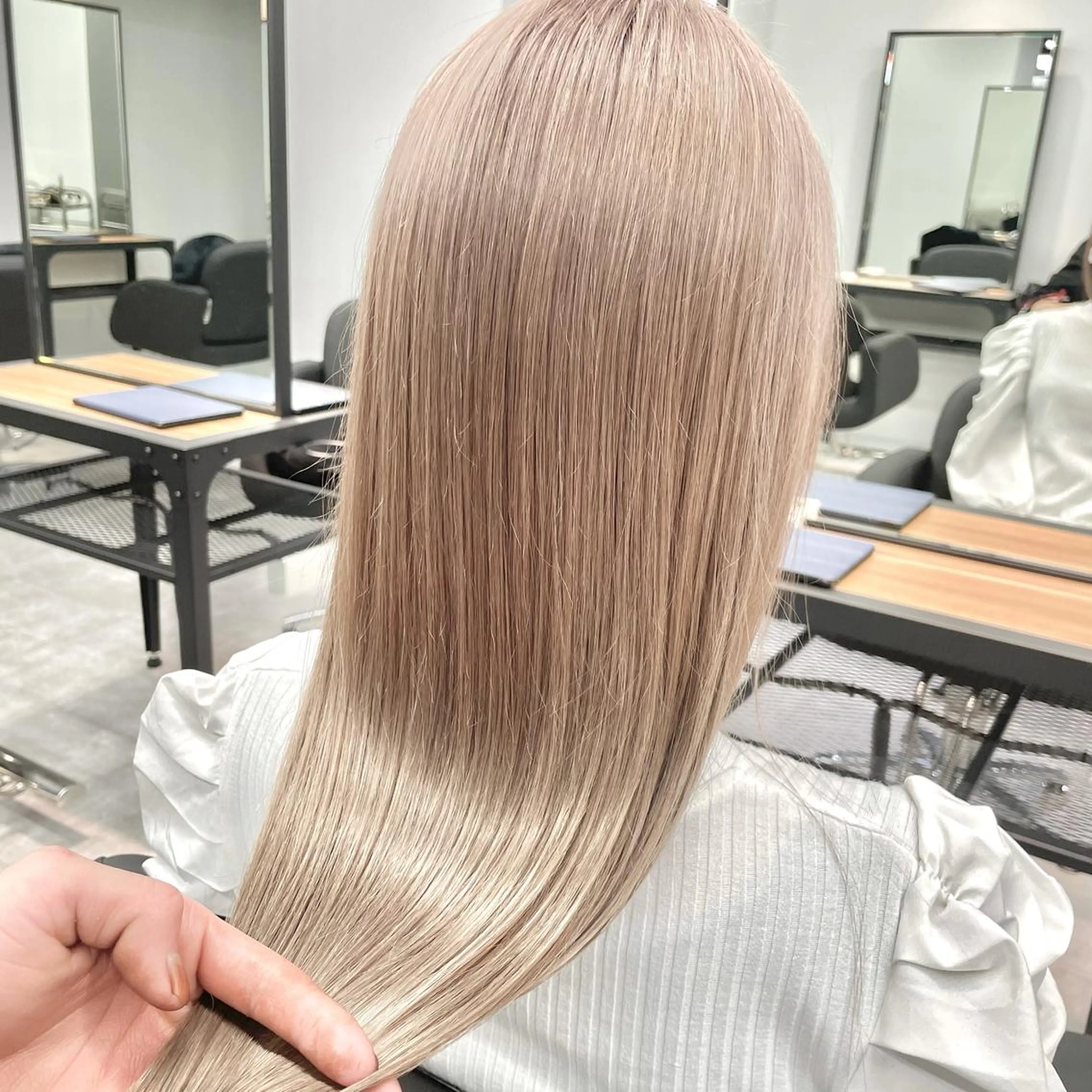 ロング カラー ハイトーンカラー ヘアカラー トリートメント MiL所属・✨ハイトーン✨ 濱田知孝のヘアスタイル