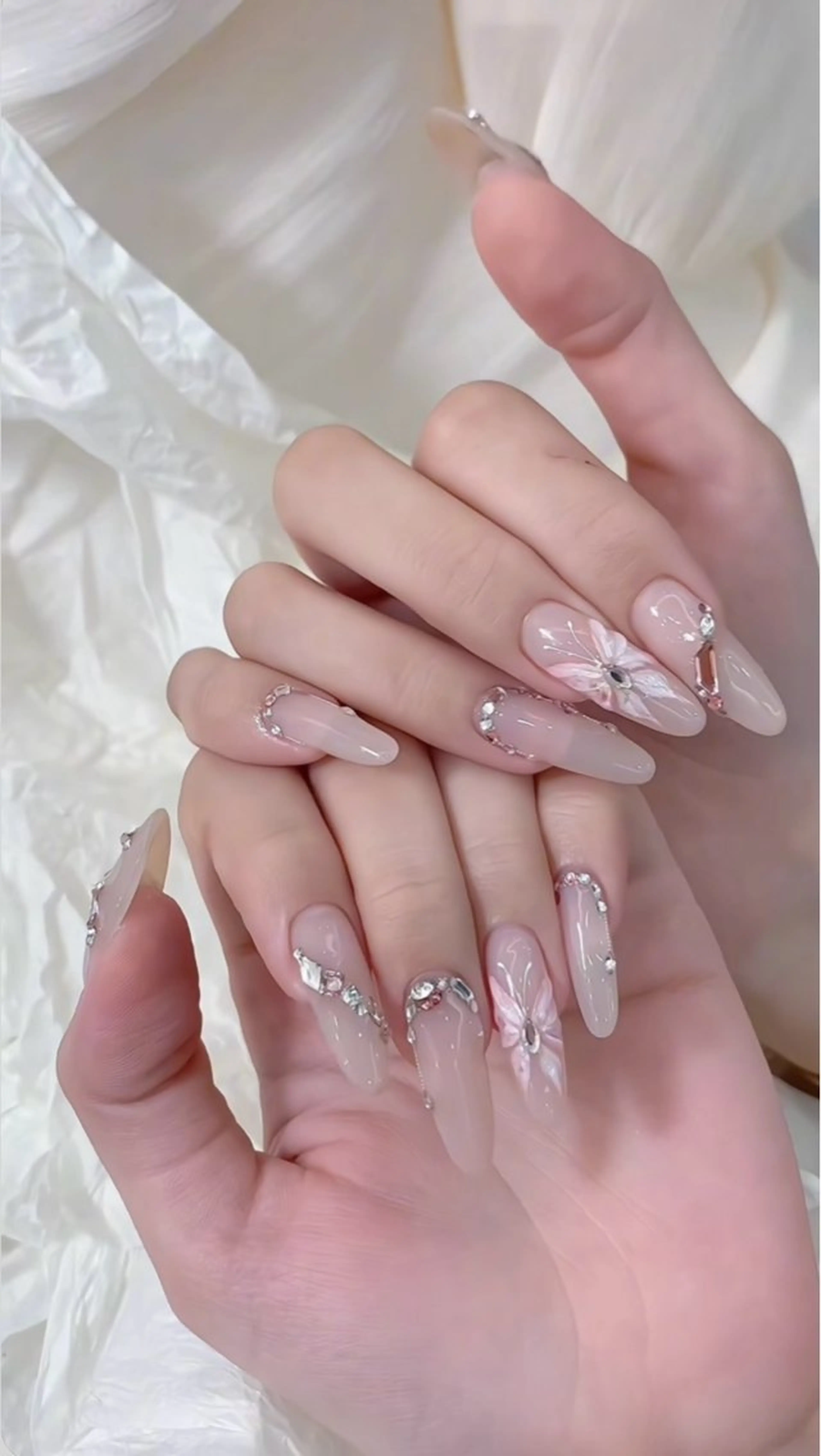 ネイル アートネイル チークネイル 長さ出し フレンチネイル ジェルネイル Lily nails studio所属・ネイルサロン Lilyのネイルデザイン