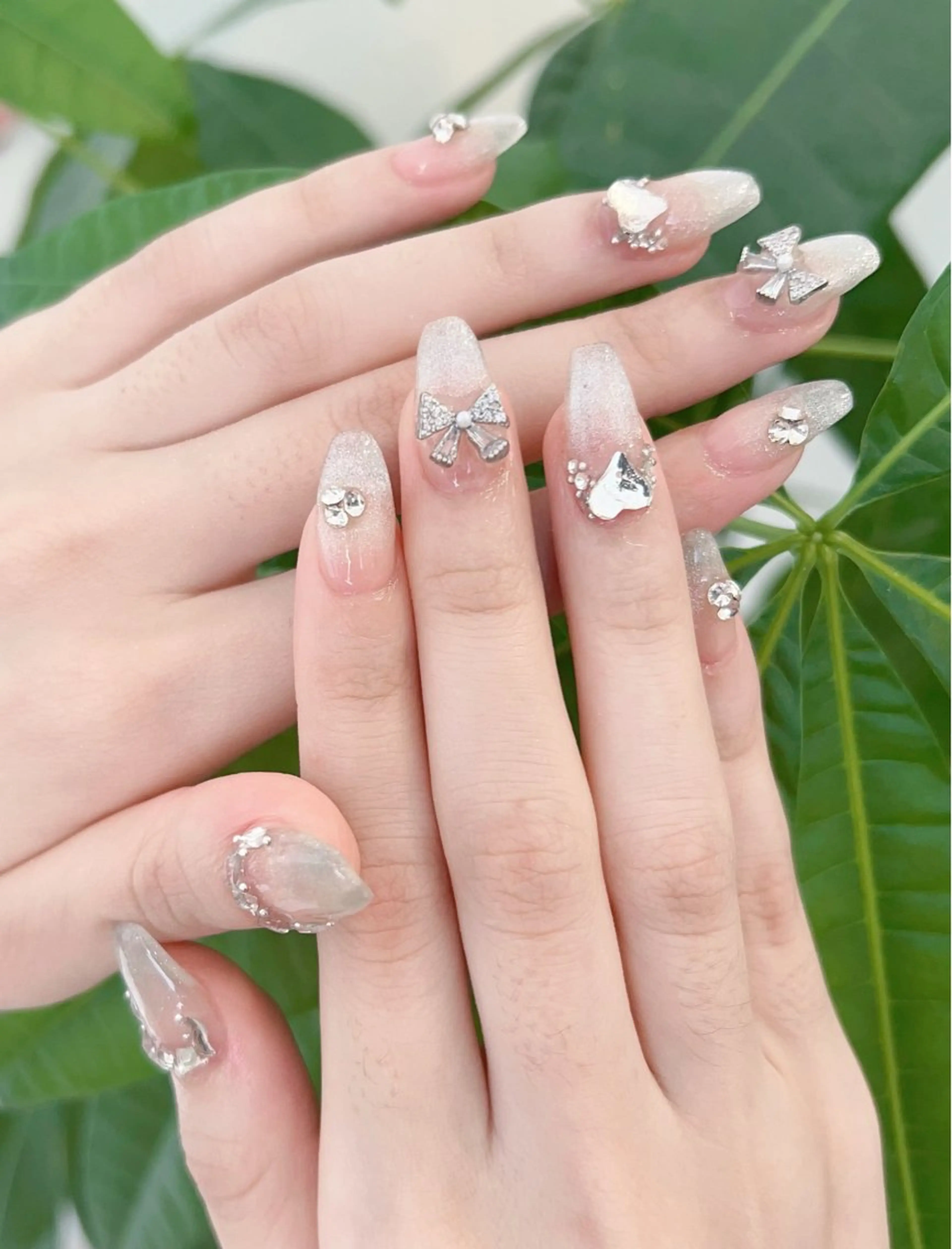 ネイル 持ち込み ネイルチップ red veil所属・KANA ネイルのネイルデザイン