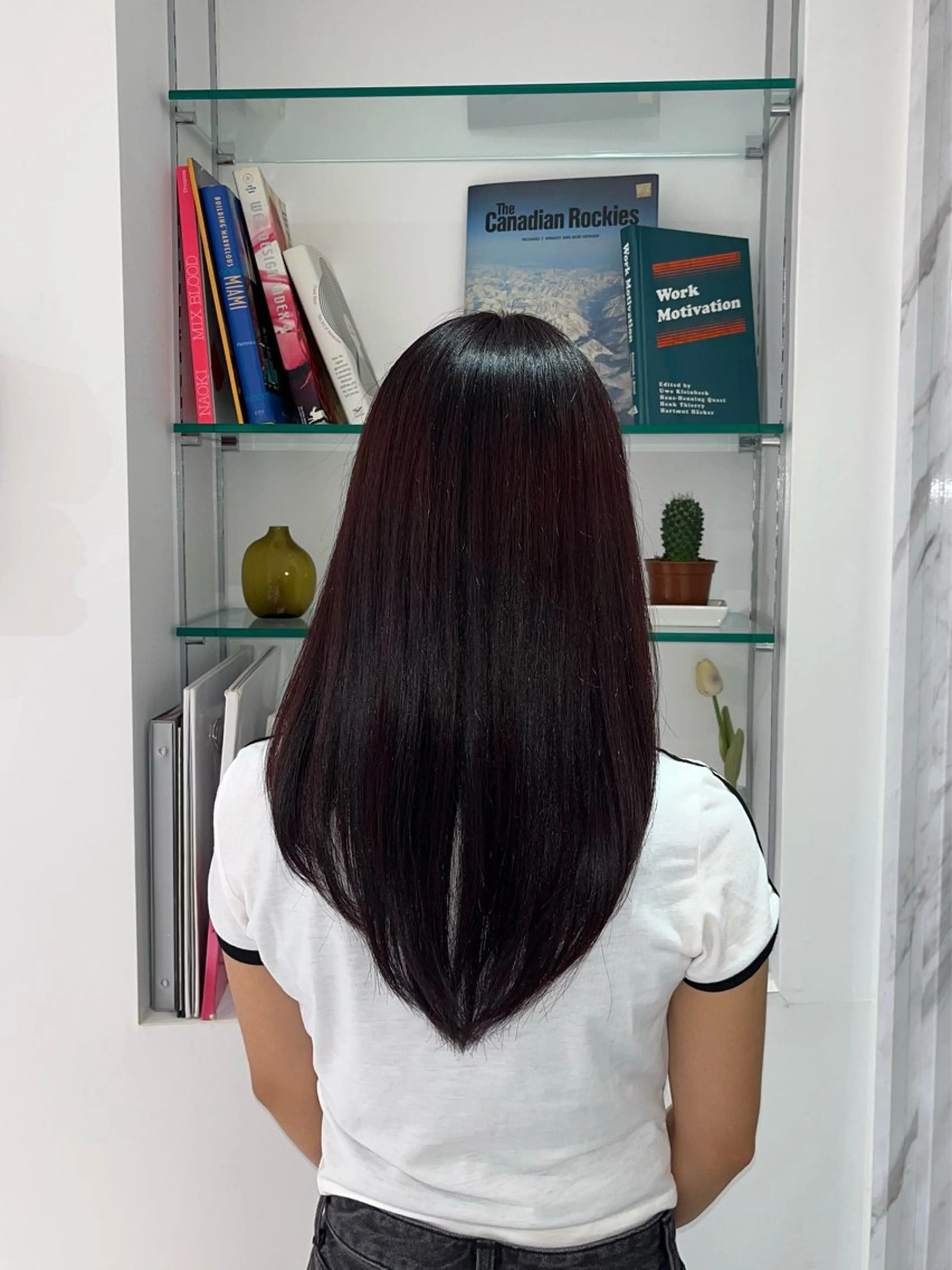 ロング カラー 野中里紗/ ベージュカラーのヘアスタイル