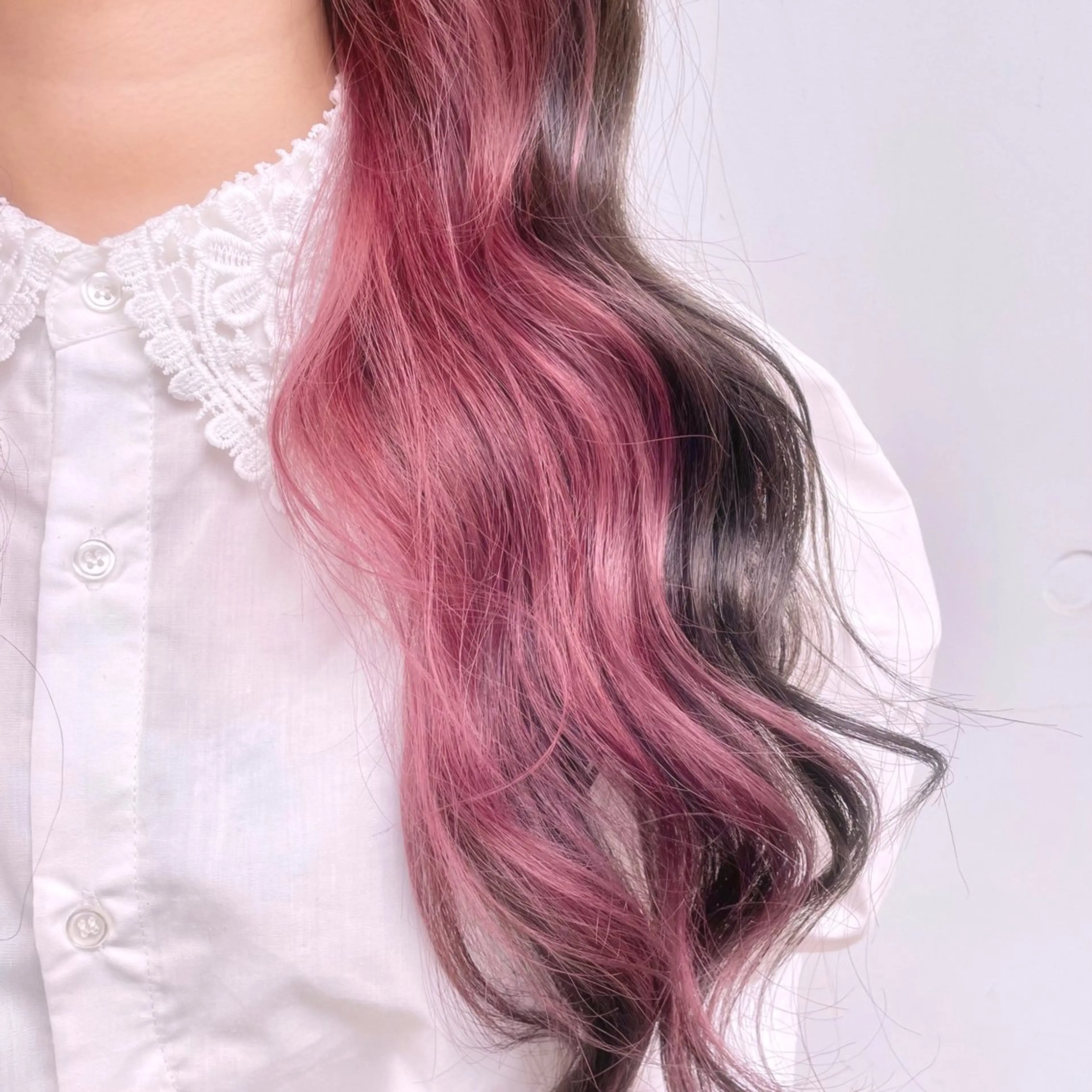 ロング カラー アディクシーカラー ベージュカラー 黒髪 ブリーチ ブルーカラー ヘアカラー 藤澤 夏実/インナーカラーのヘアスタイル