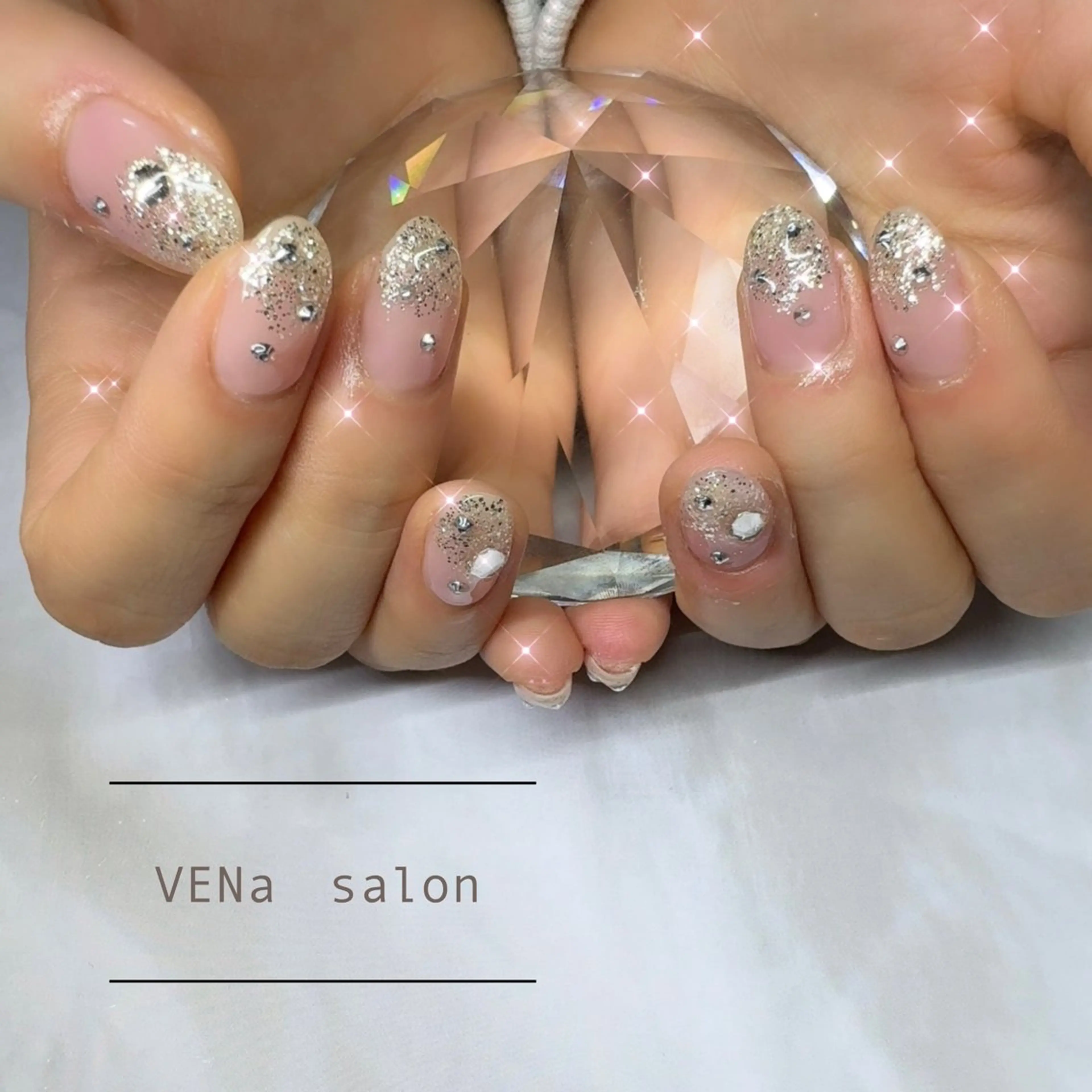 ネイル キラキラネイル ラメ(グリッター) 持ち込み シルバー 冬ネイル ハンドネイル VENa eye＆ nail salonのマツエク・マツパデザイン