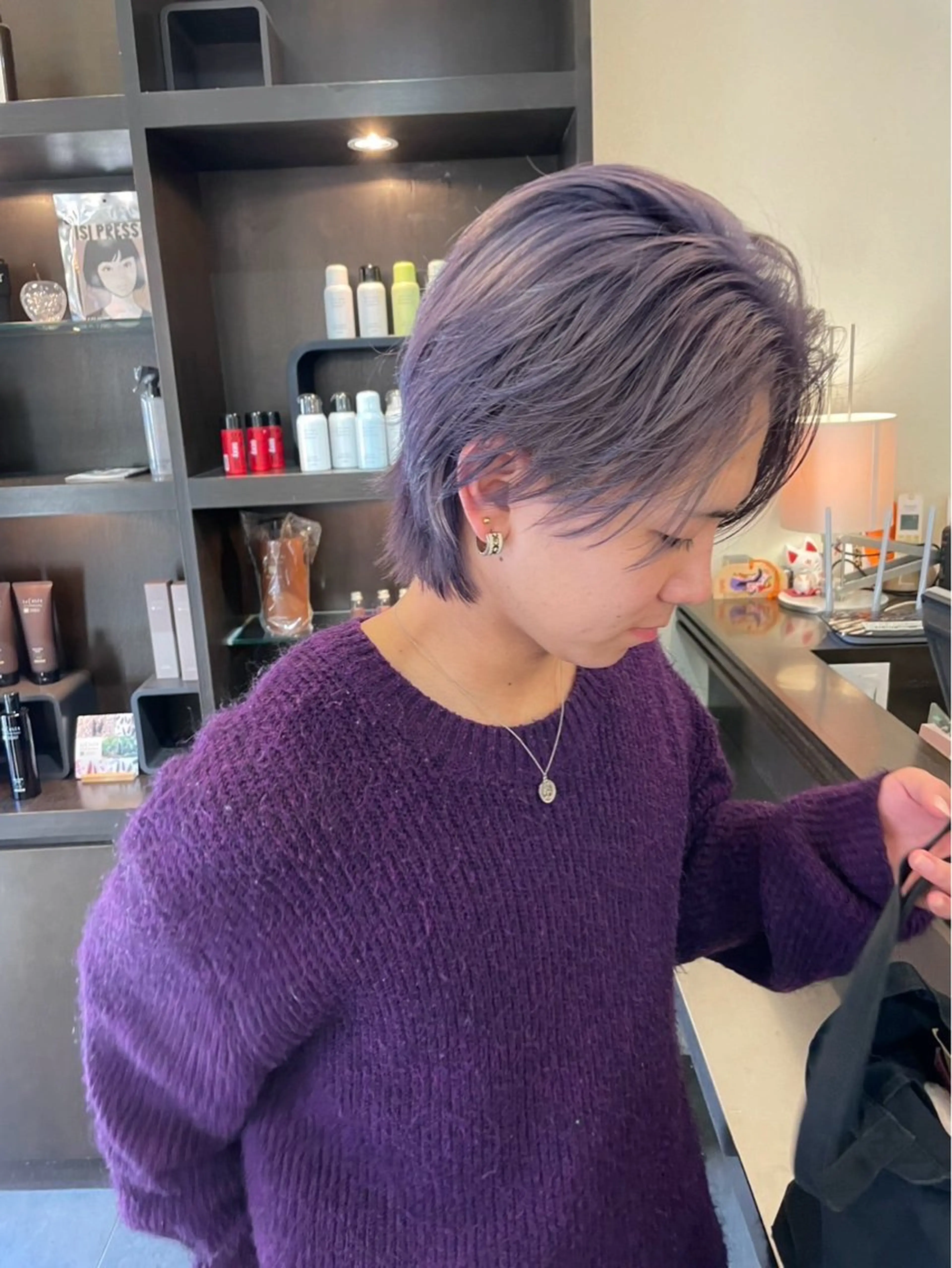 ショート カラー メンズ メンズブリーチ メンズハイライト メンズインナーカラー ブリーチ ケアブリーチ カット ヘアカラー トリートメント 響/インナーカラー/ イヤリングカラーのヘアスタイル