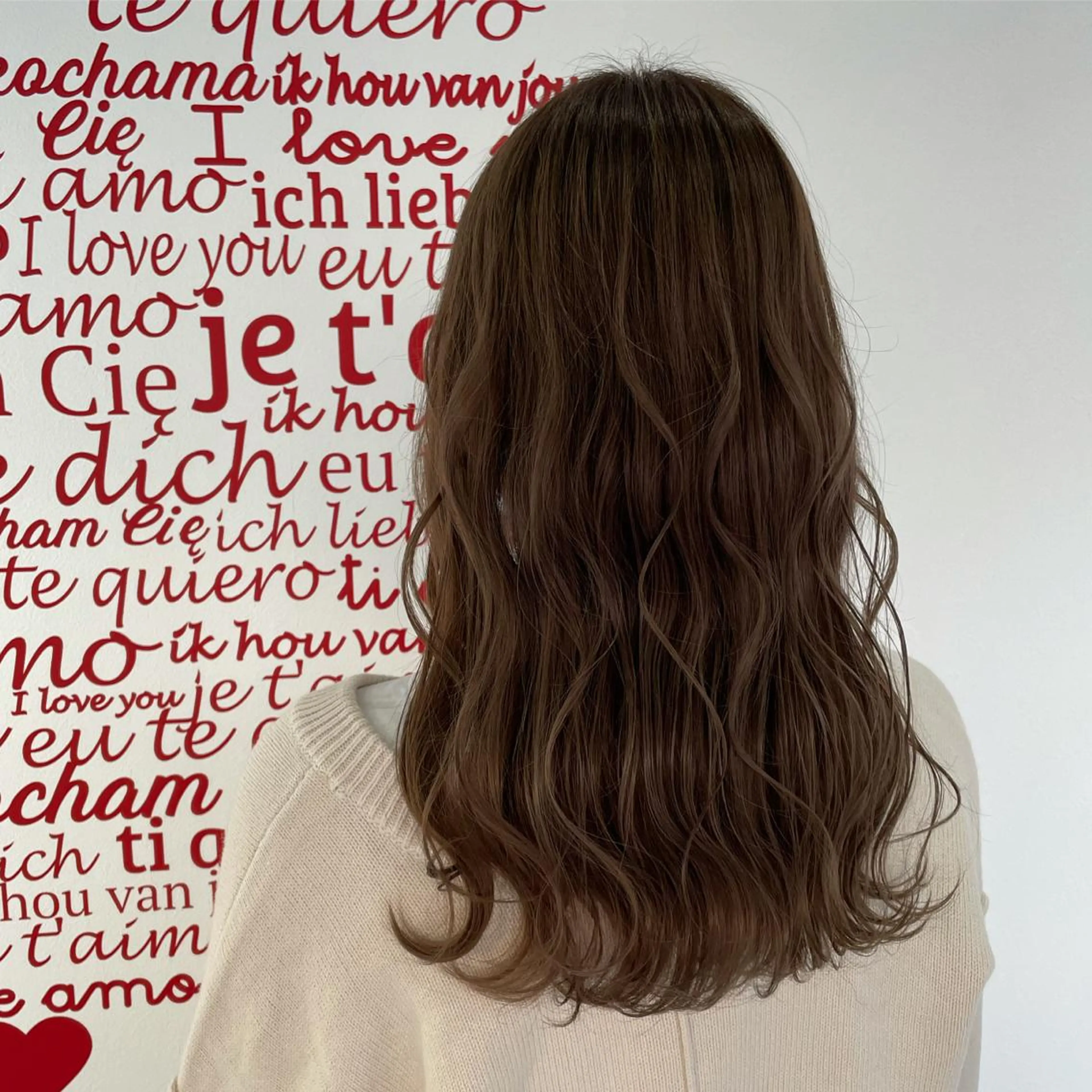 セミロング カラー CREAPY　日向野 利菜のヘアスタイル