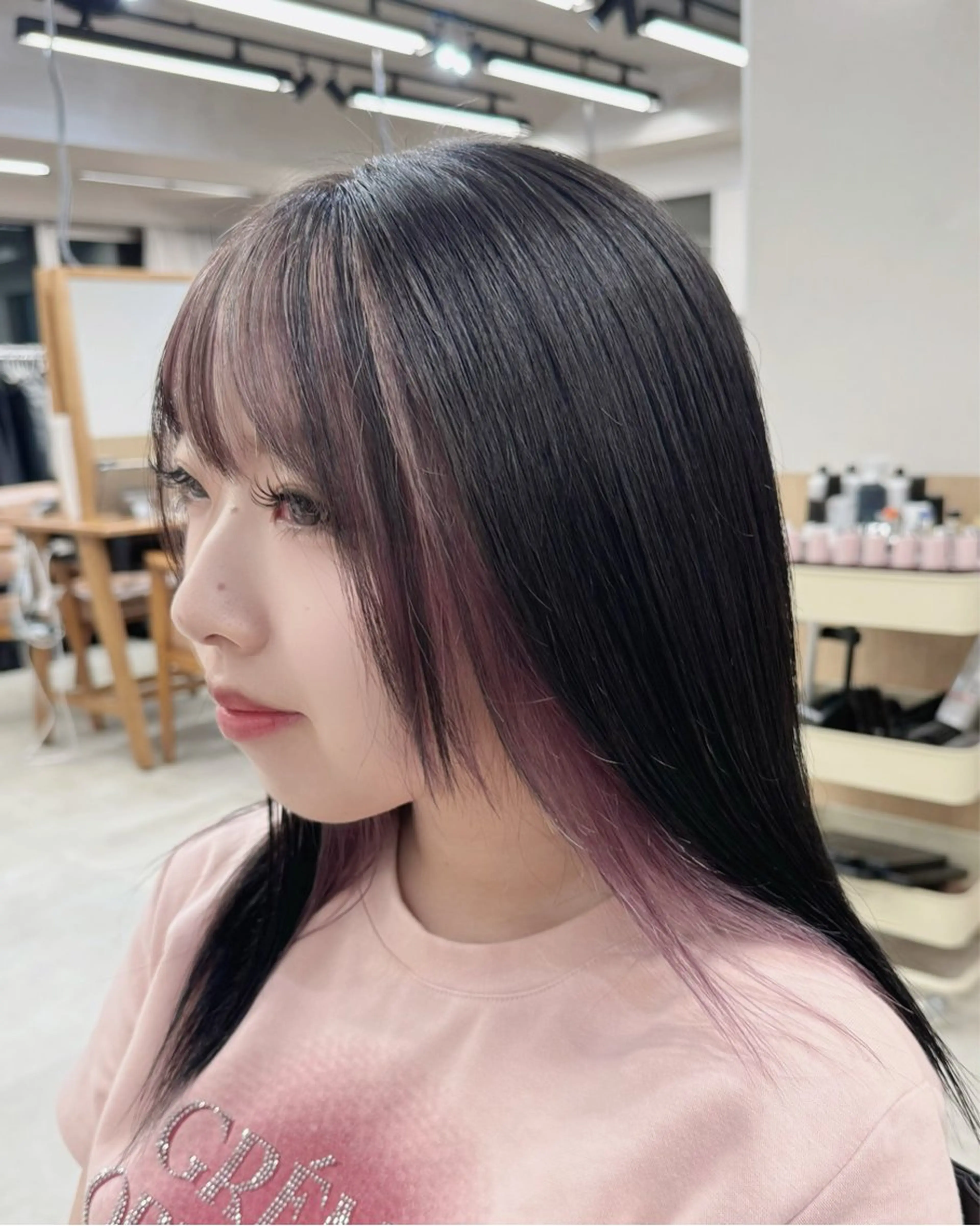 ミディアム カラー インナーカラー ラベンダーカラー ラベンダーピンク ピンクカラー ヘアカラー トリートメント 銀座/インナーカラー /ハイライト/せいぎのヘアスタイル