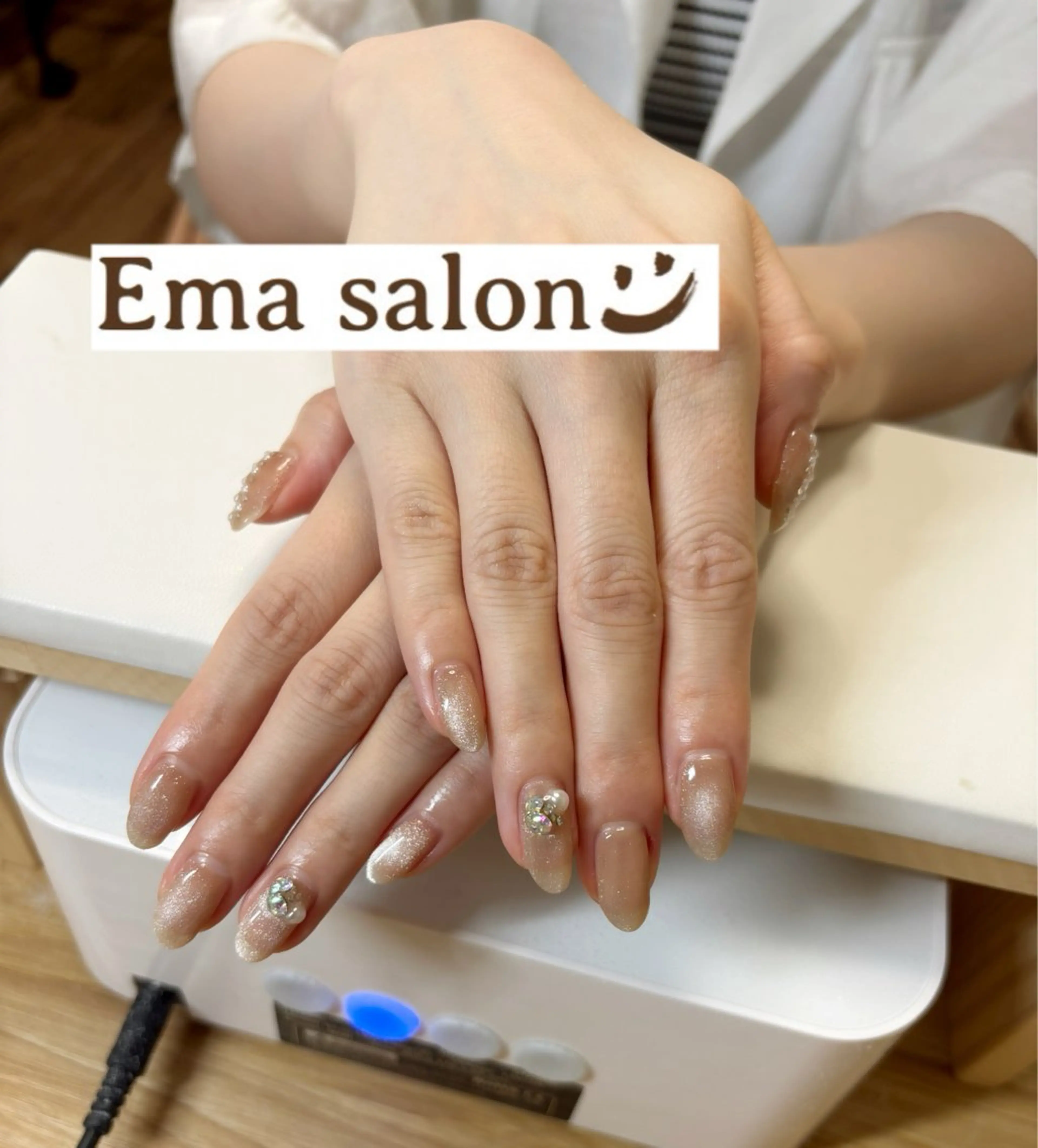 ネイル キラキラネイル マグネットネイル ストーンネイル ハンドネイル Ema salon所属・Ema salon hiromiのネイルデザイン