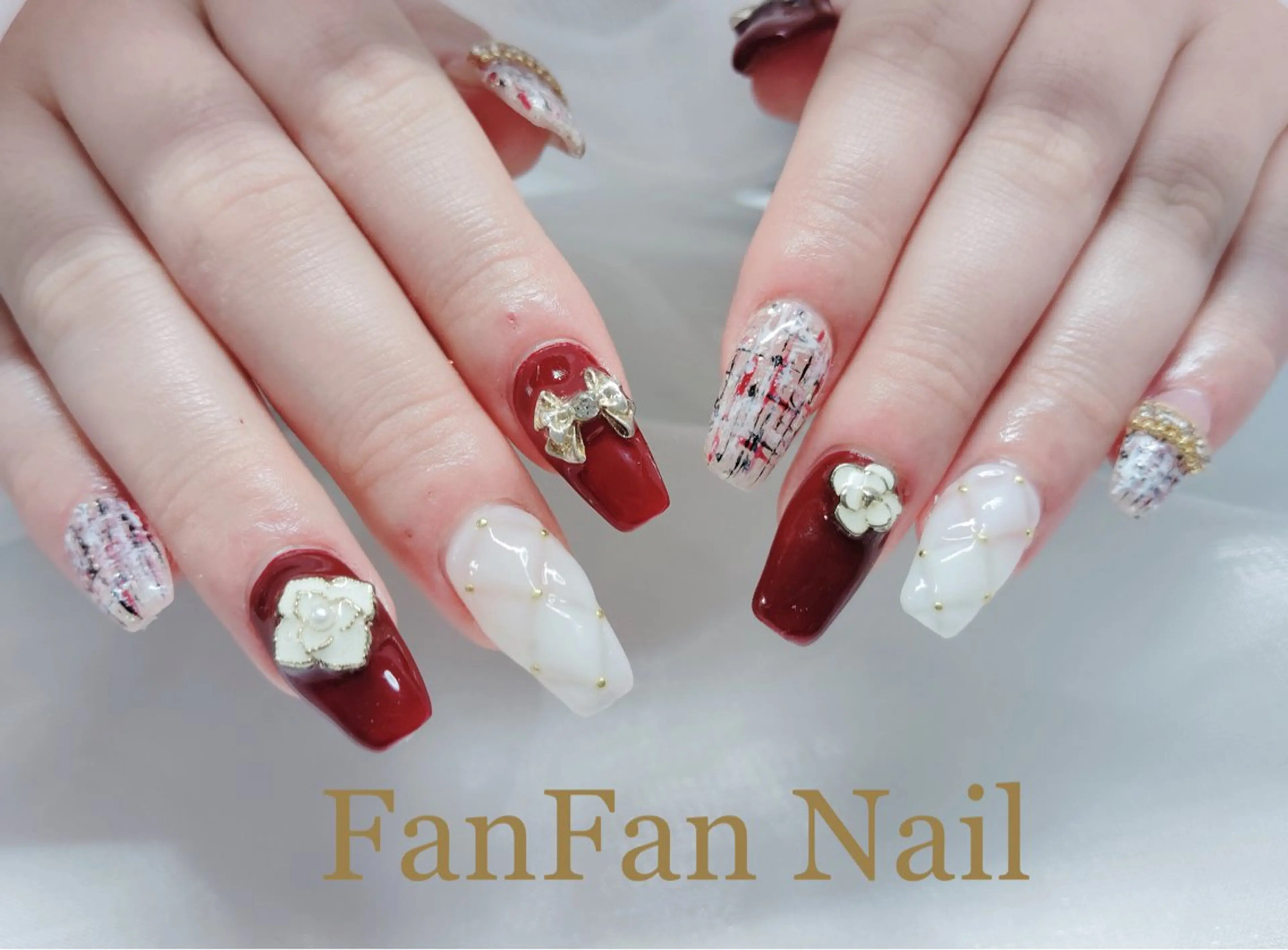 ネイル アートネイル オーロラネイル ガーリー キラキラネイル 韓国ネイル ハンドネイル KaKa FanFanNailのネイルデザイン