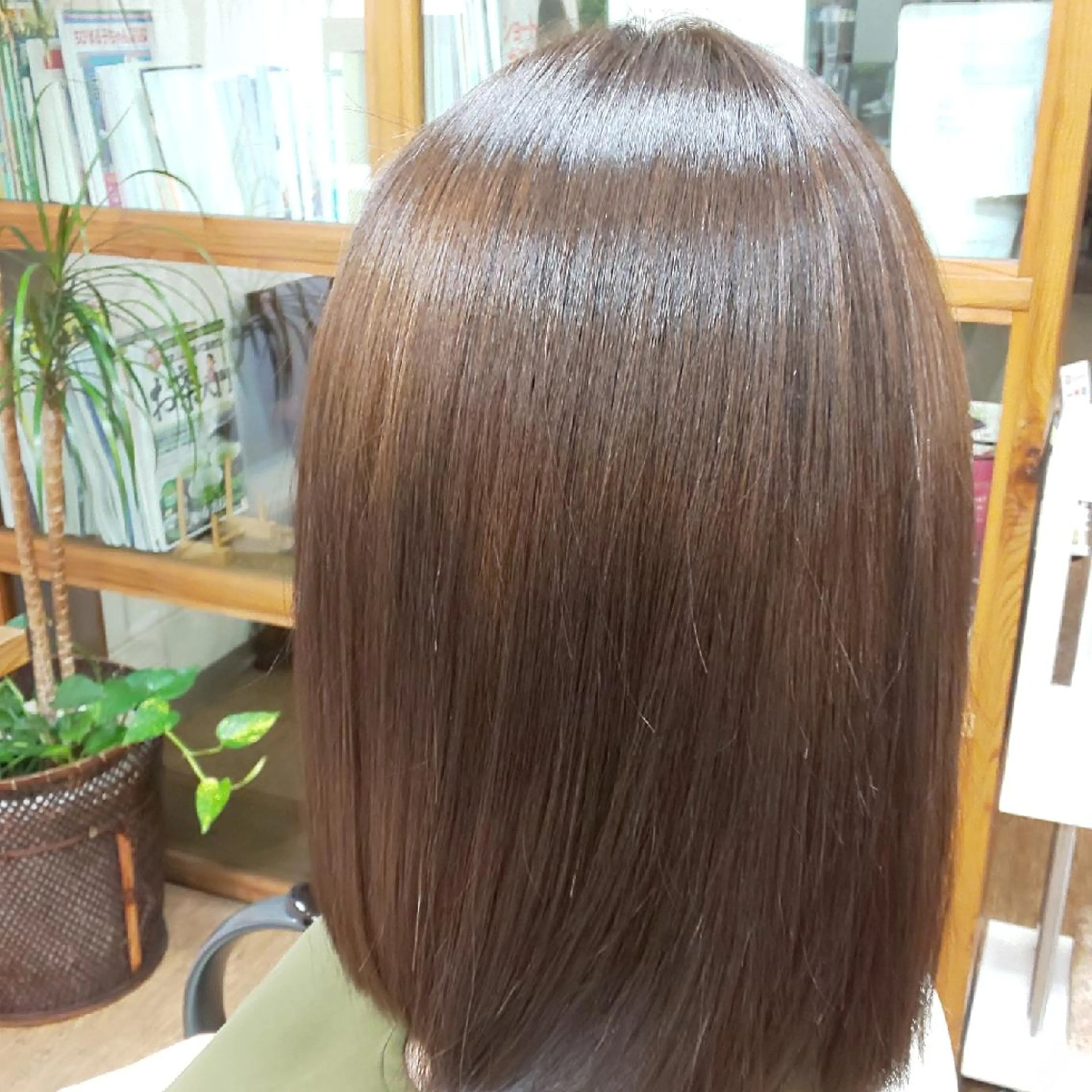 セミロング パーマ 縮毛矯正 石原 生太  のヘアスタイル