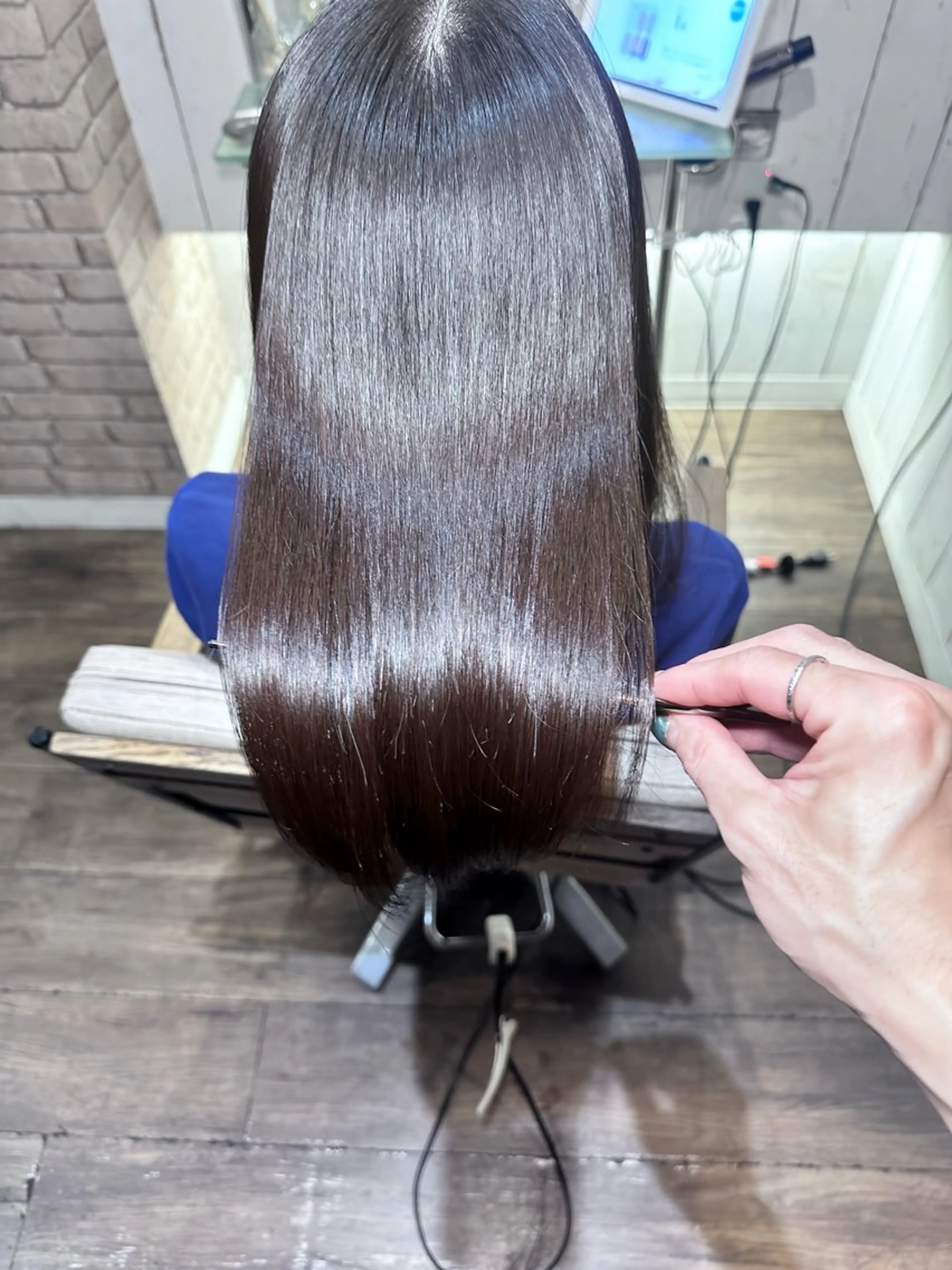 ロング カット 縮毛矯正 トリートメント MiU所属・髪質改善×レイヤー で理想のツヤ髪のヘアスタイル