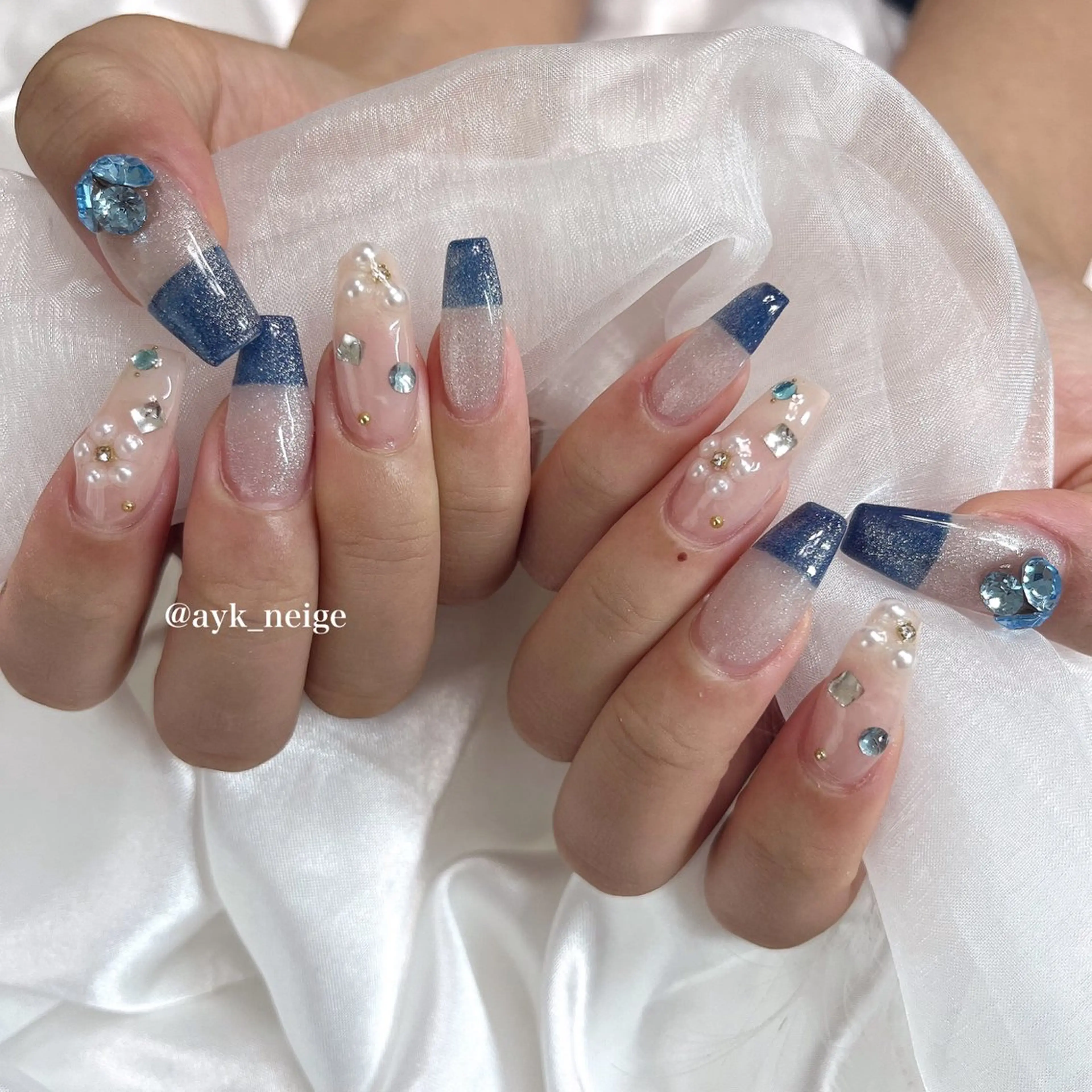 ネイル フットネイル フレンチネイル キラキラネイル 韓国ネイル マグネットネイル n'eige nail所属・大谷 綾香のネイルデザイン