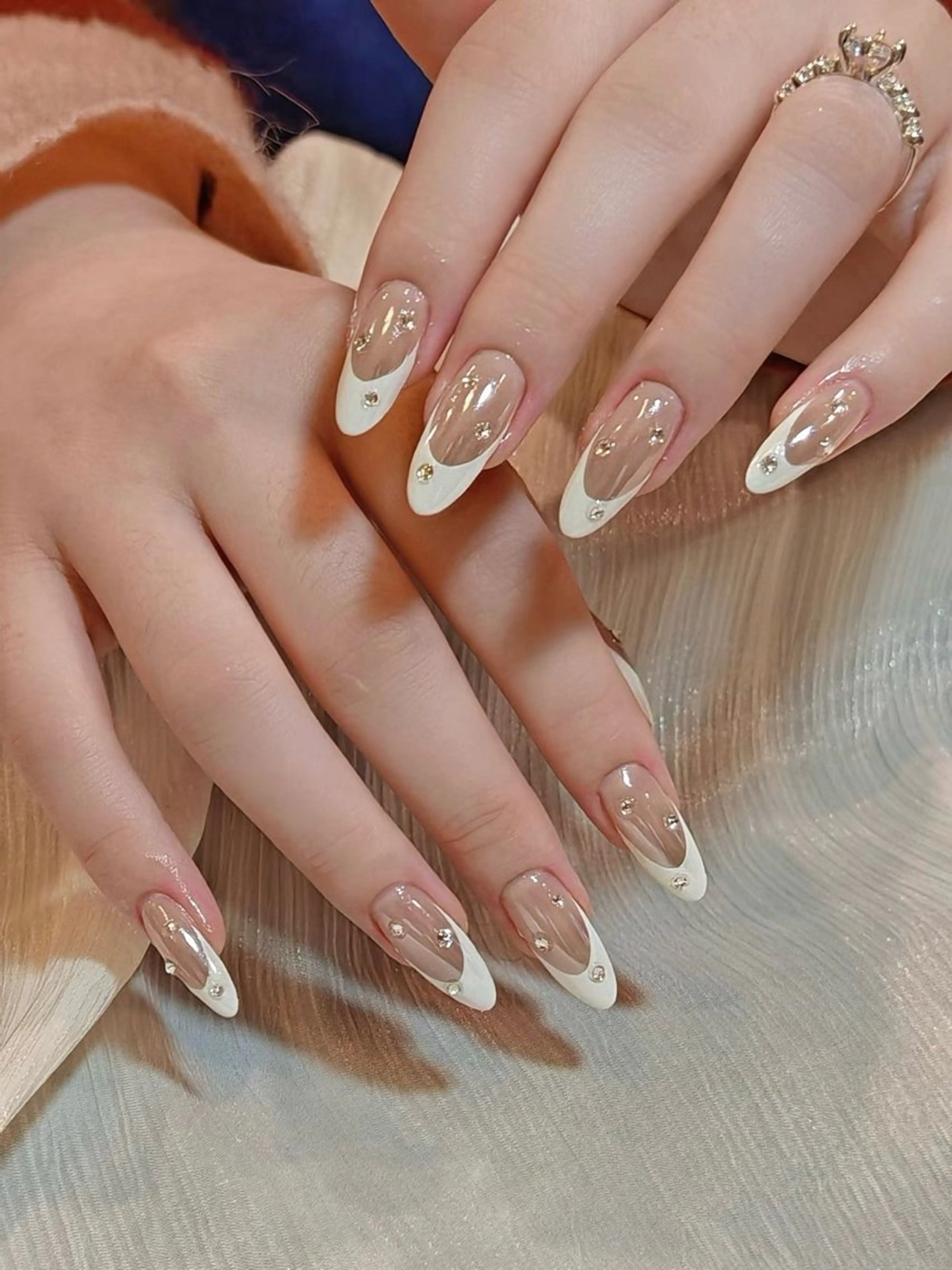 ネイル 長さ出し フレンチネイル グラデーション 卒業式 マグネットネイル ハンドネイル MIHANA NAILのネイルデザイン
