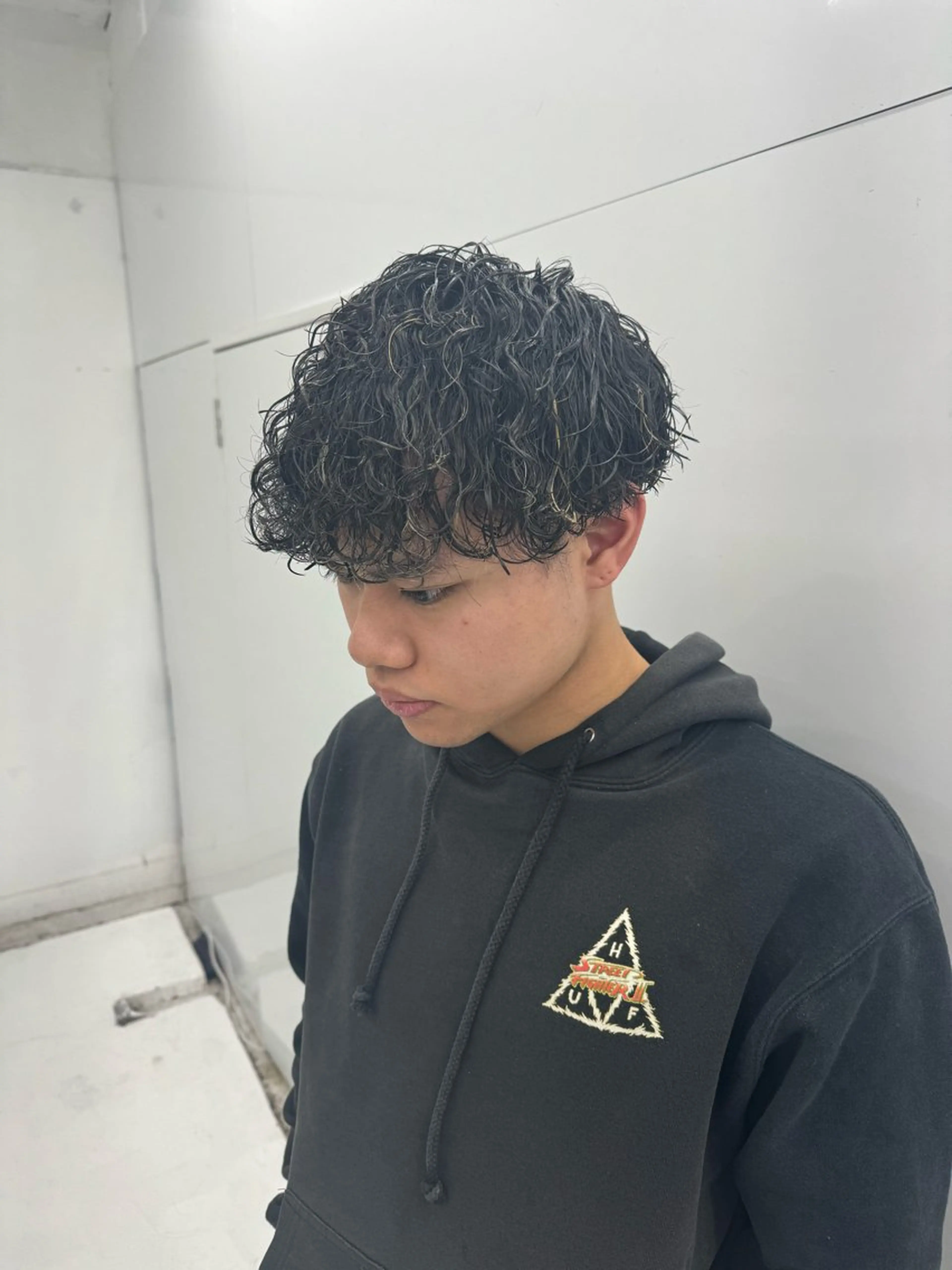 ショート パーマ メンズ 波巻きパーマ カット パーマ 柏メンズカットパーマ NO.1タイチのヘアスタイル