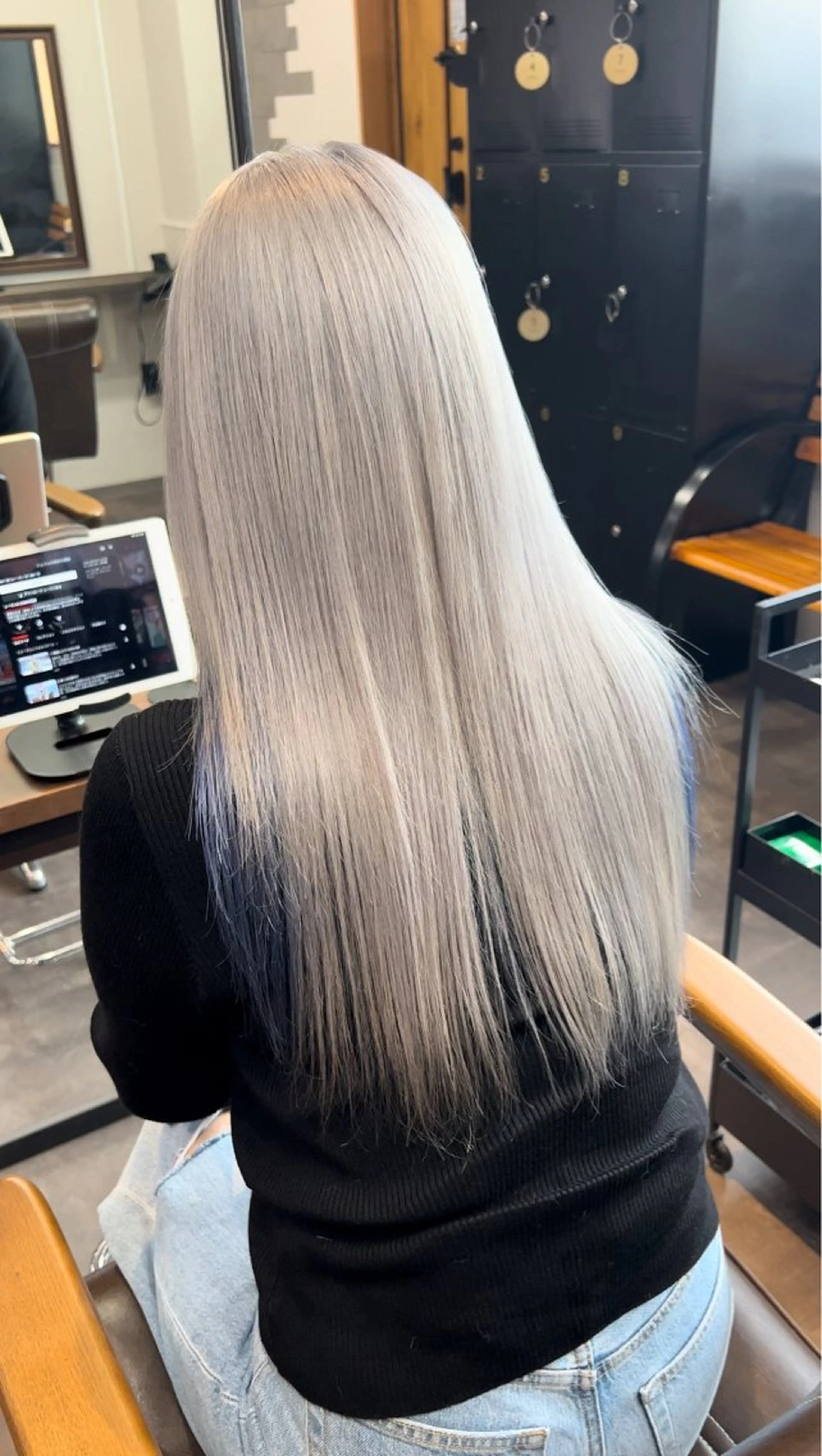 ロング カラー 小野瀬 蓮のヘアスタイル