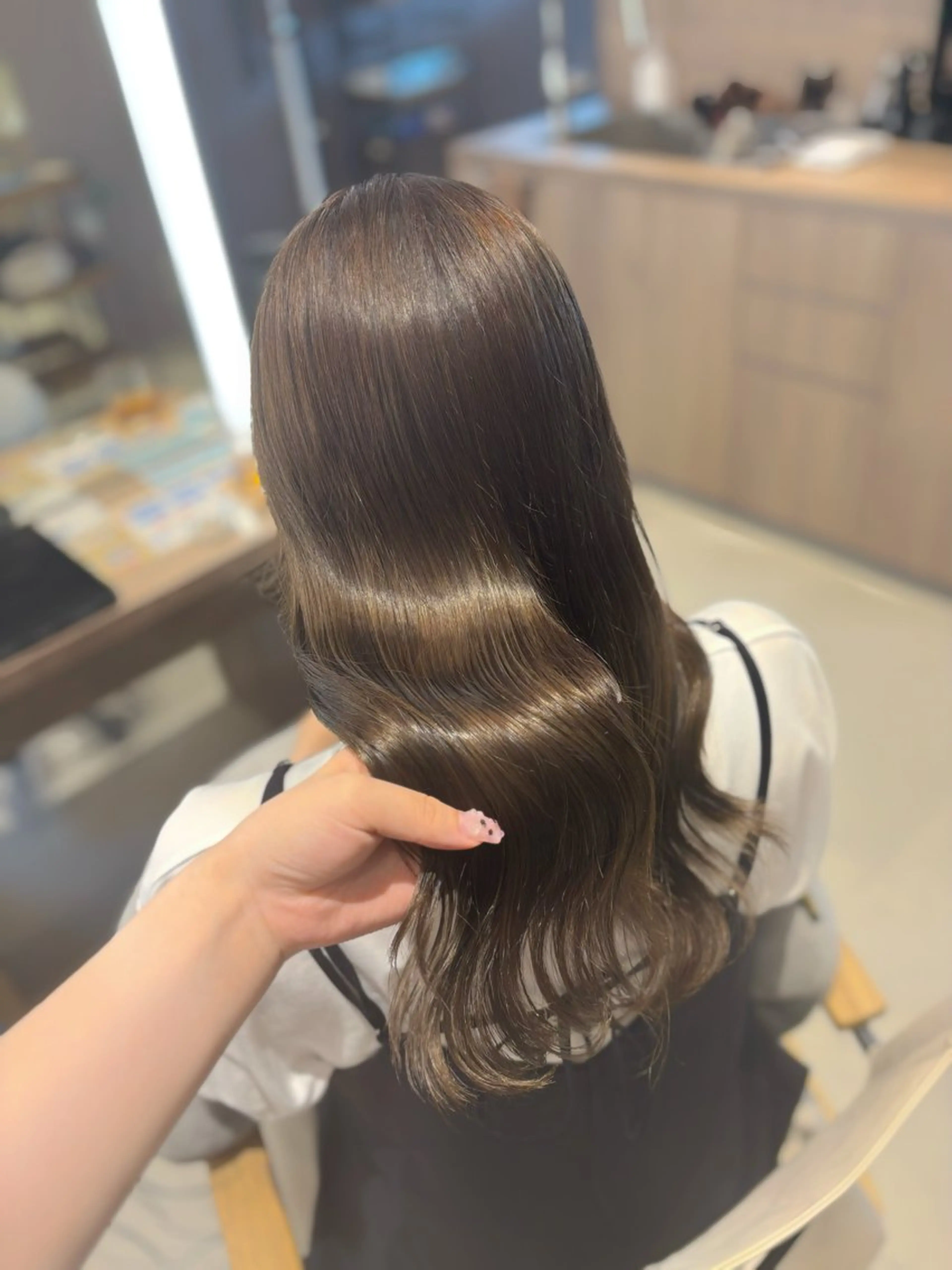 セミロング カラー ベージュカラー 透明感カラー カット ヘアカラー レイヤーカット/ボブ /nene🍥⋆*のヘアスタイル