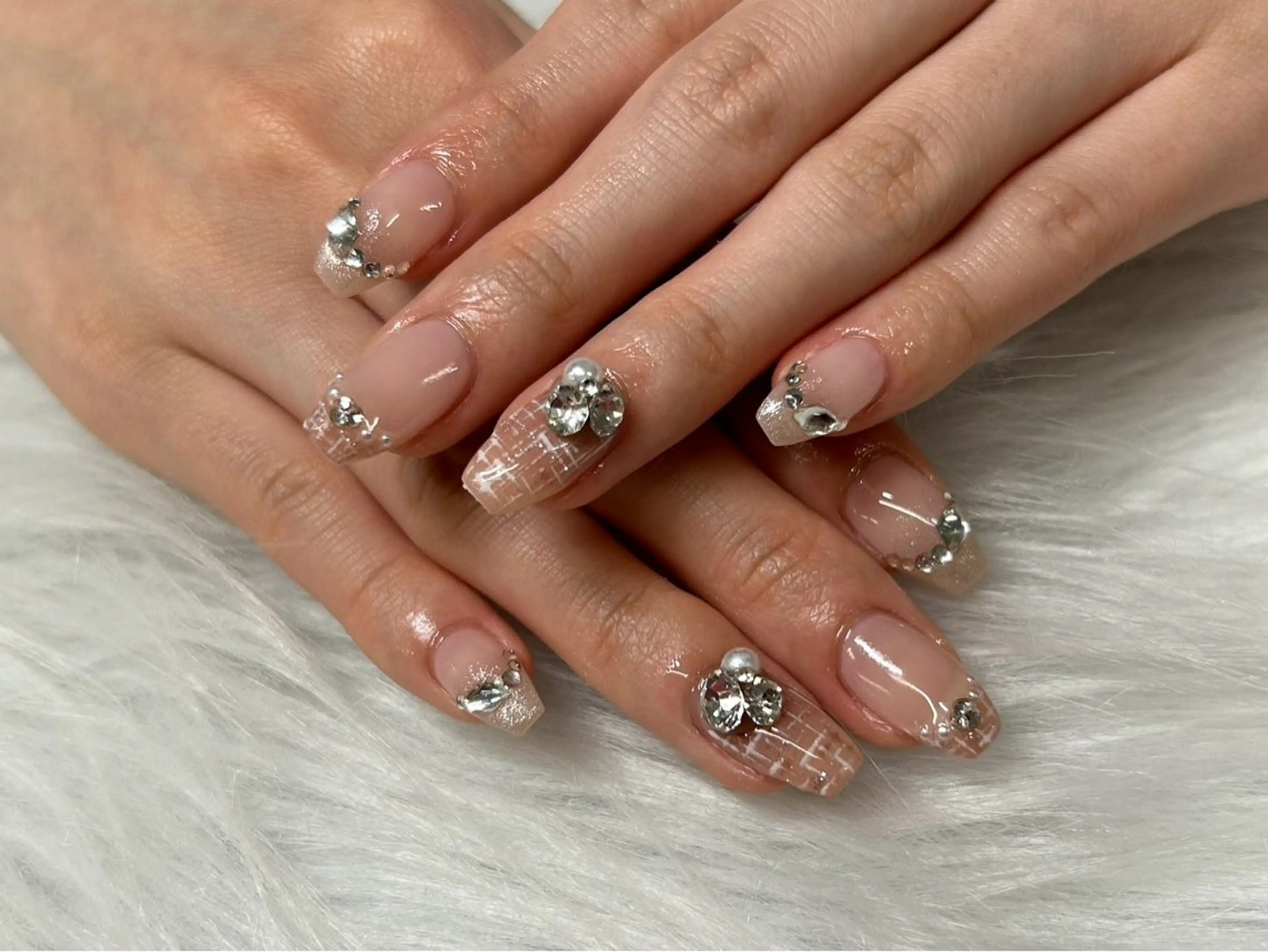 ネイル ハンドネイル フットネイル PEEKABOO京橋 EYE&NAILのマツエク・マツパデザイン