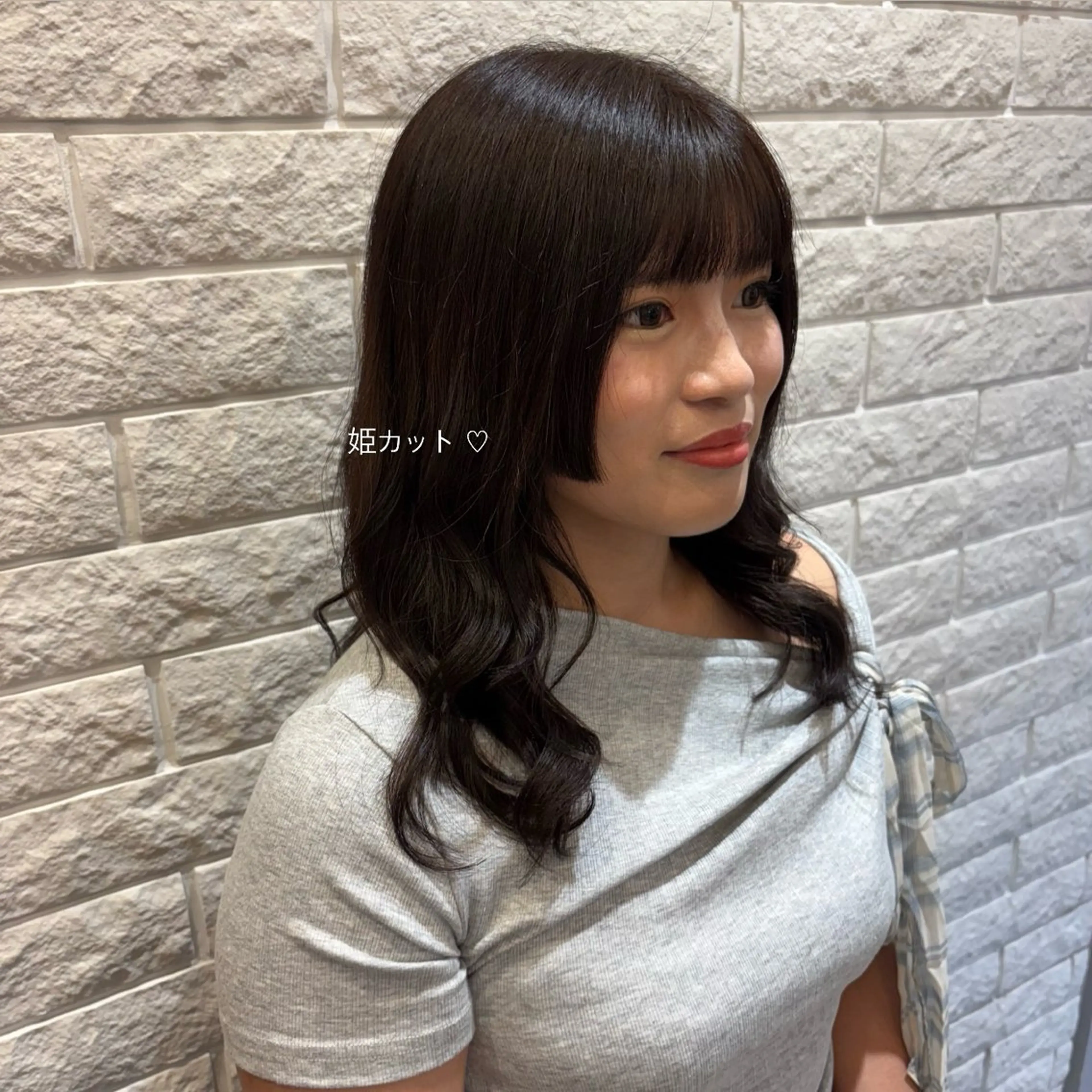 セミロング カラー 🫧 河内 瑠莉 🫧のヘアスタイル