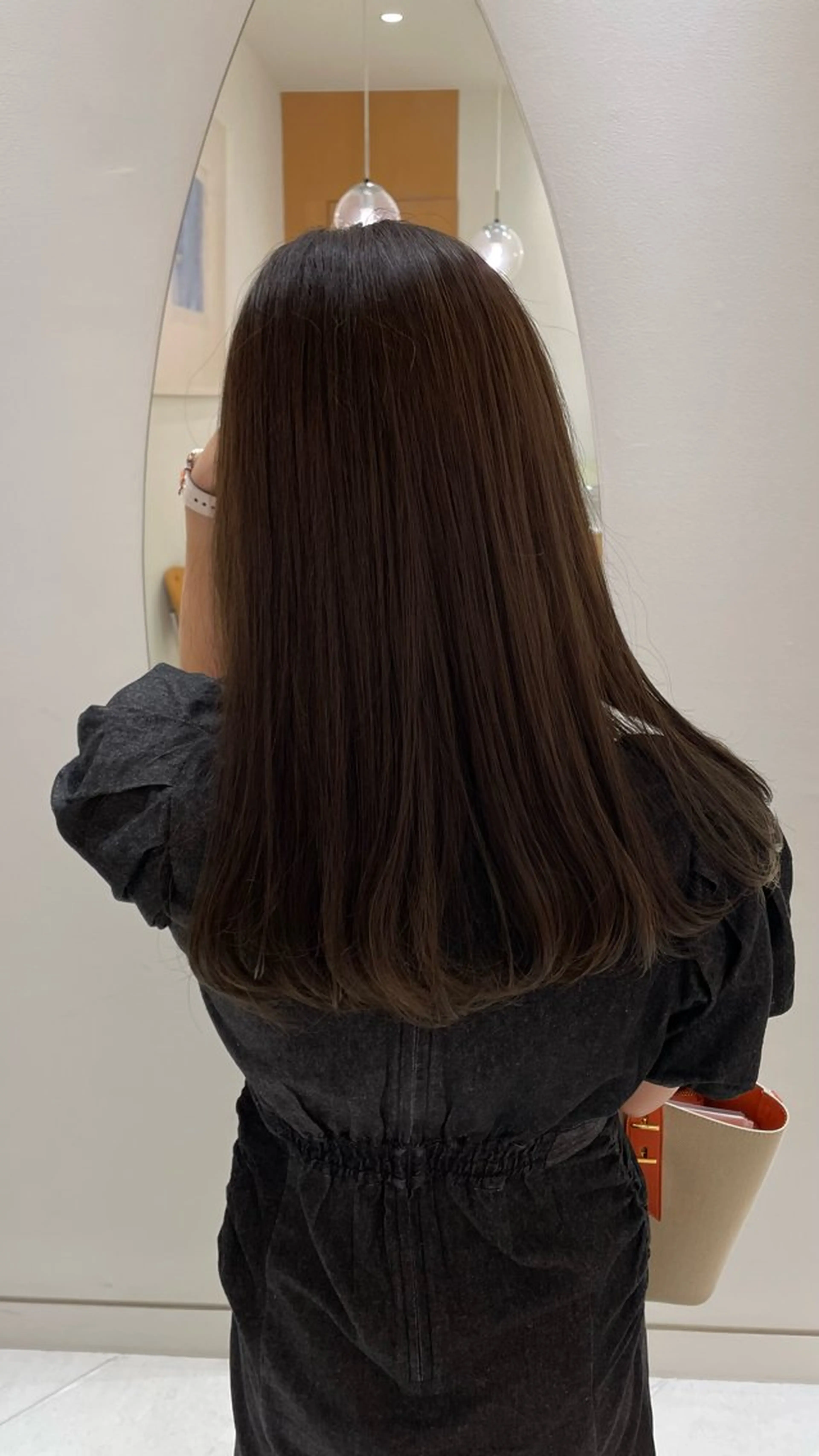 セミロング Agnos青山所属・鈴木 里奈のヘアスタイル