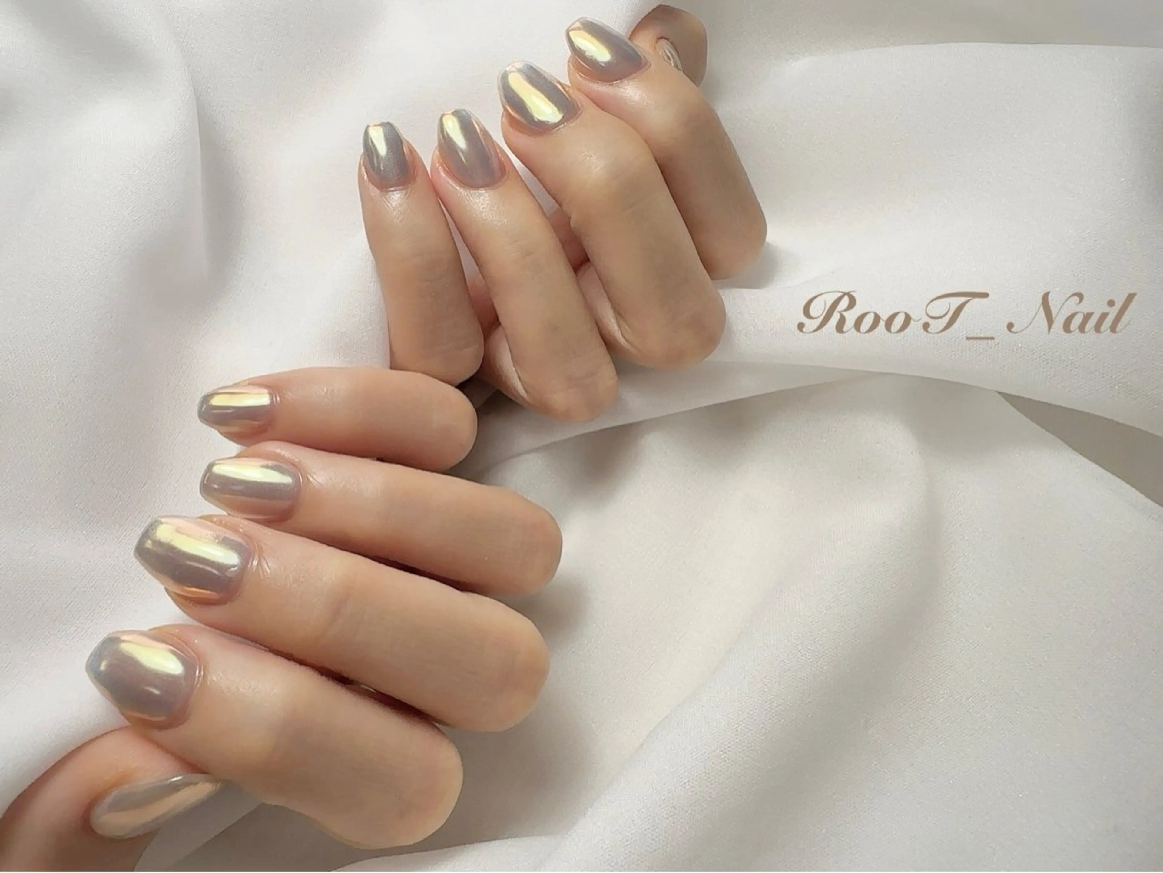 ネイル オーロラネイル ミラーネイル ハンドネイル RooT Nailのネイルデザイン