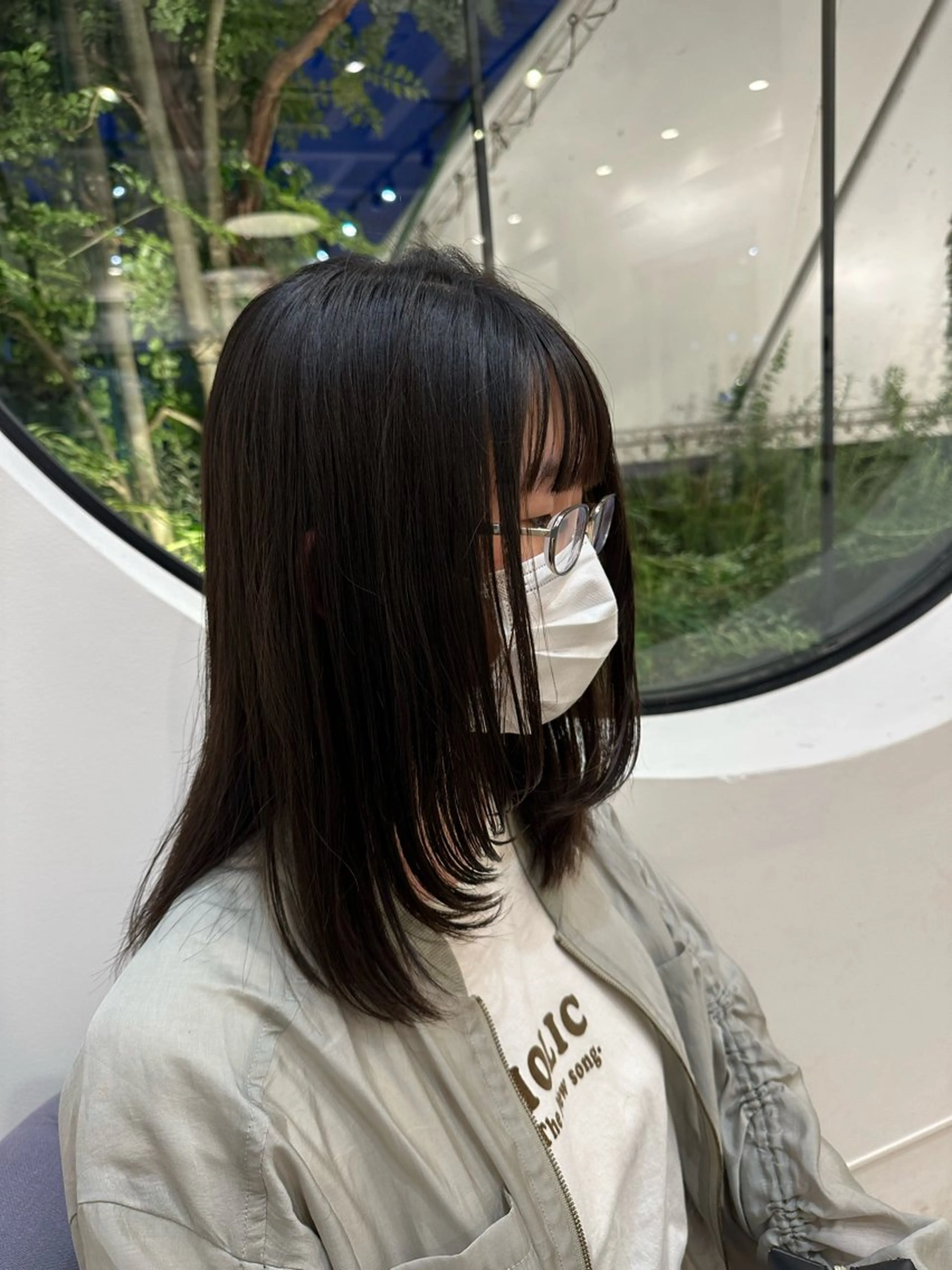 セミロング LORAN 川合のヘアスタイル