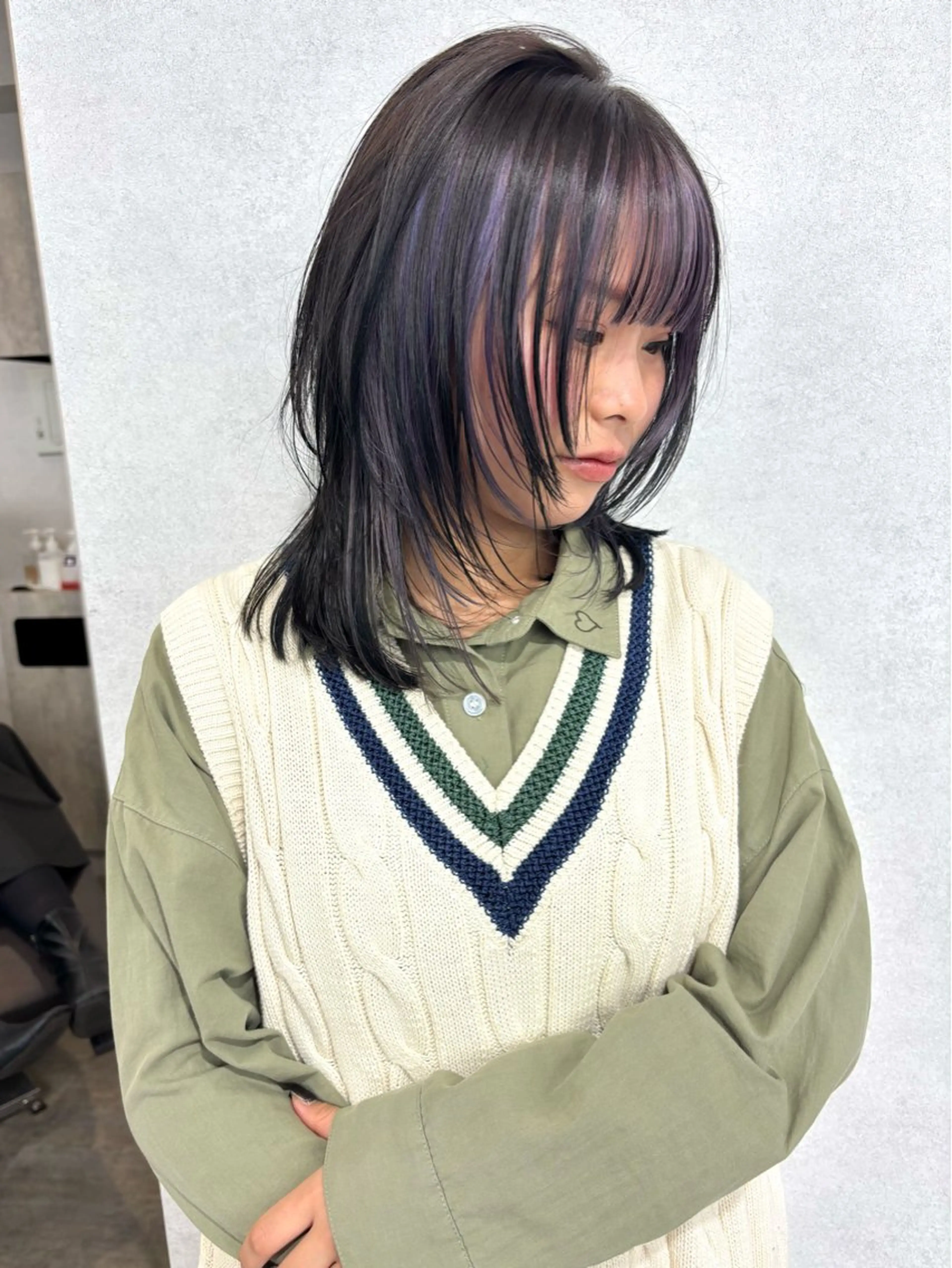 ミディアム カラー 流行りのレイヤーカッ ト得意💖akariのヘアスタイル